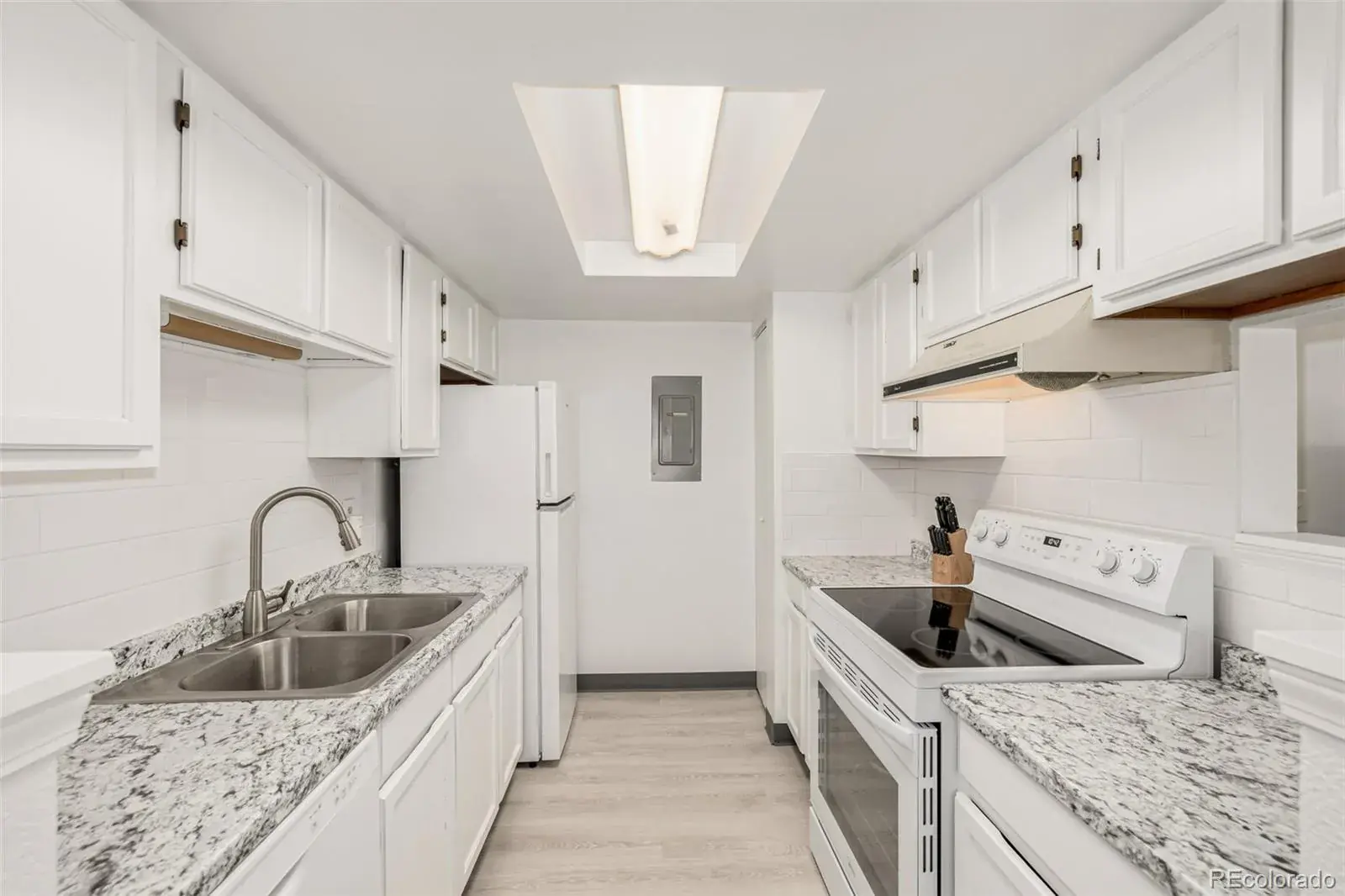 8335 Fairmount Drive #4-102 Denver CO 80247 MLS #REC9053583 03042026174029 1600 1