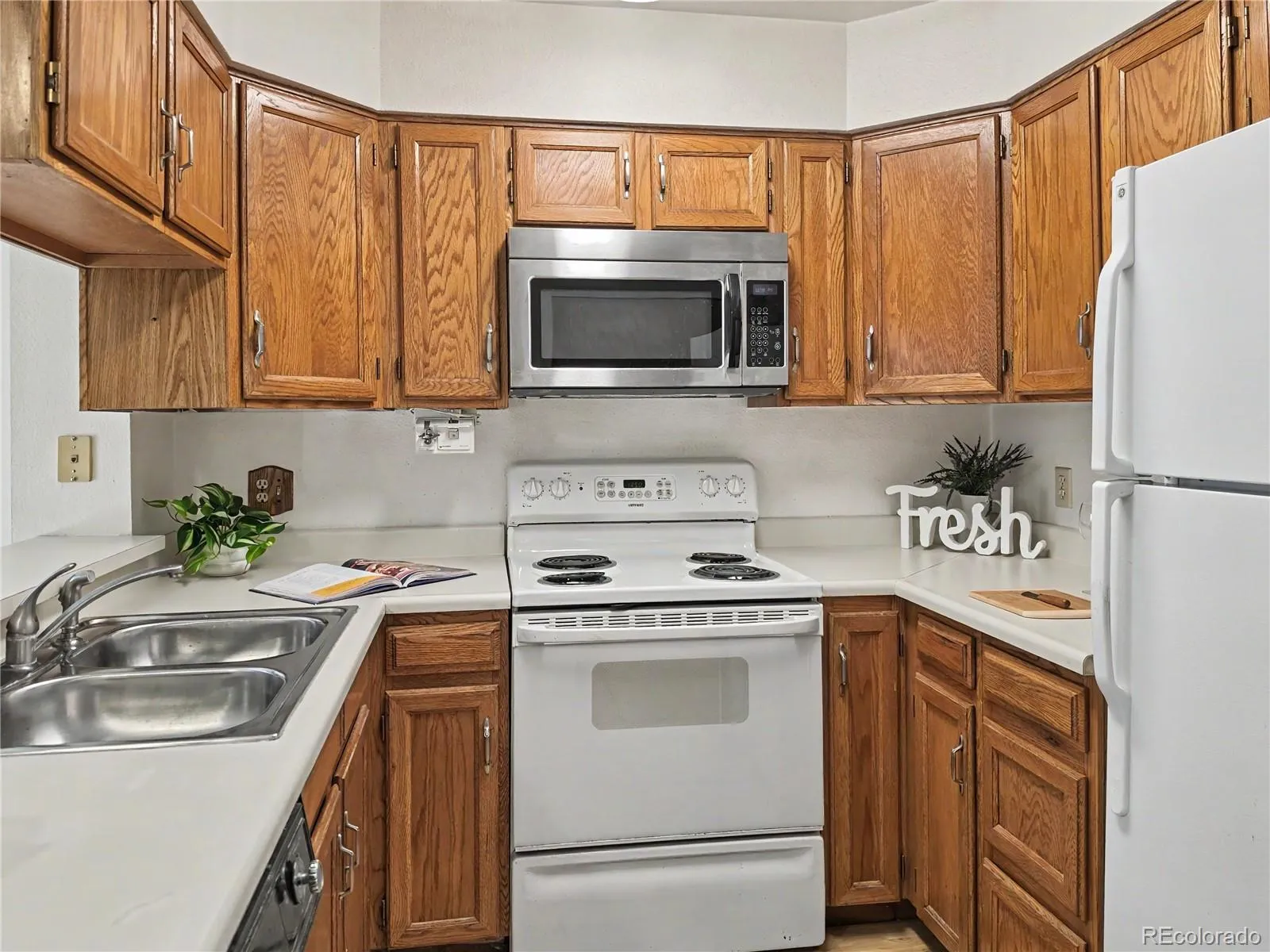 1699 S Trenton Street #8 Denver CO 80231 MLS #REC9053987 05022026060549 1600 14