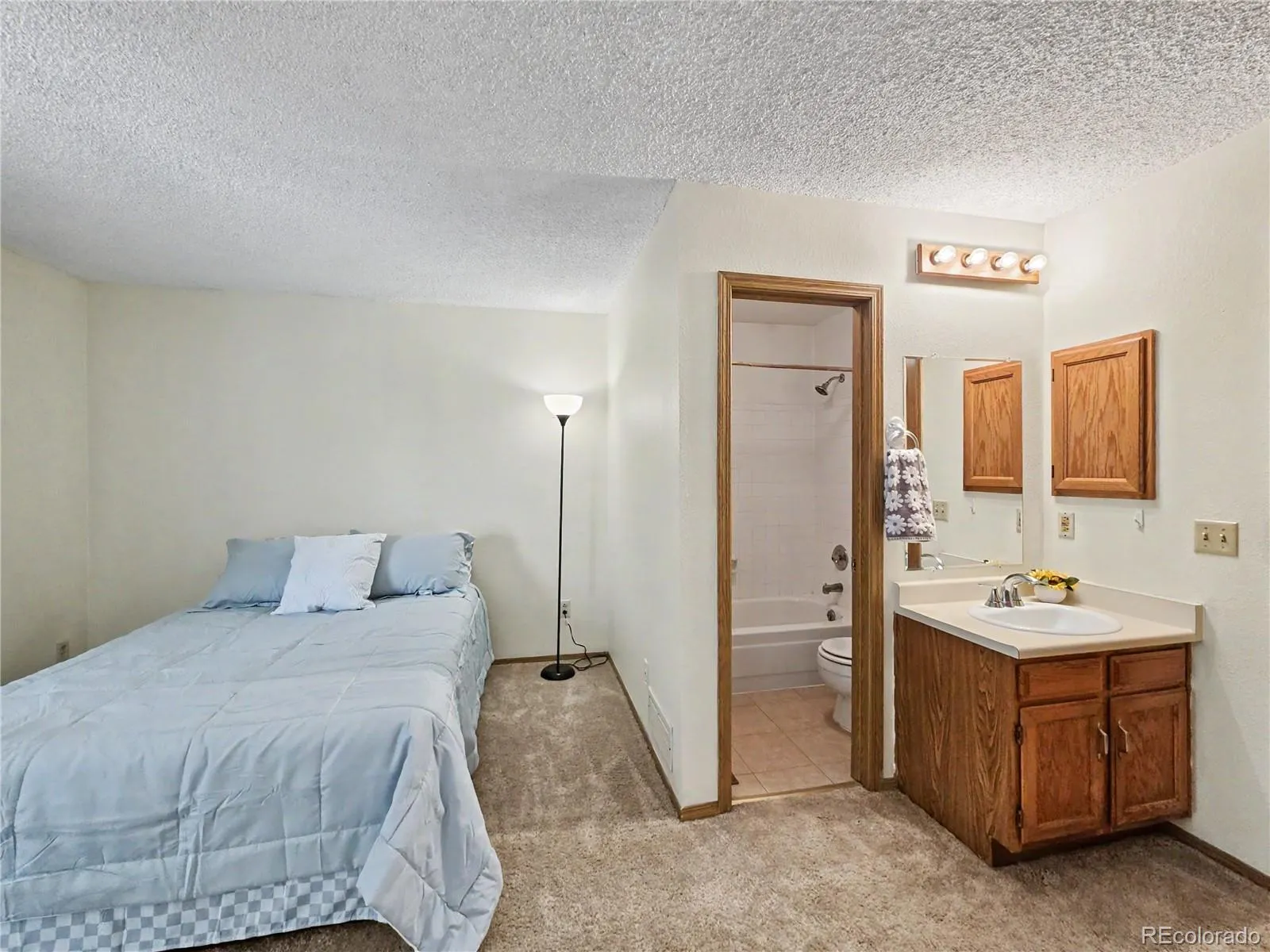 1699 S Trenton Street #8 Denver CO 80231 MLS #REC9053987 05022026060549 1600 22
