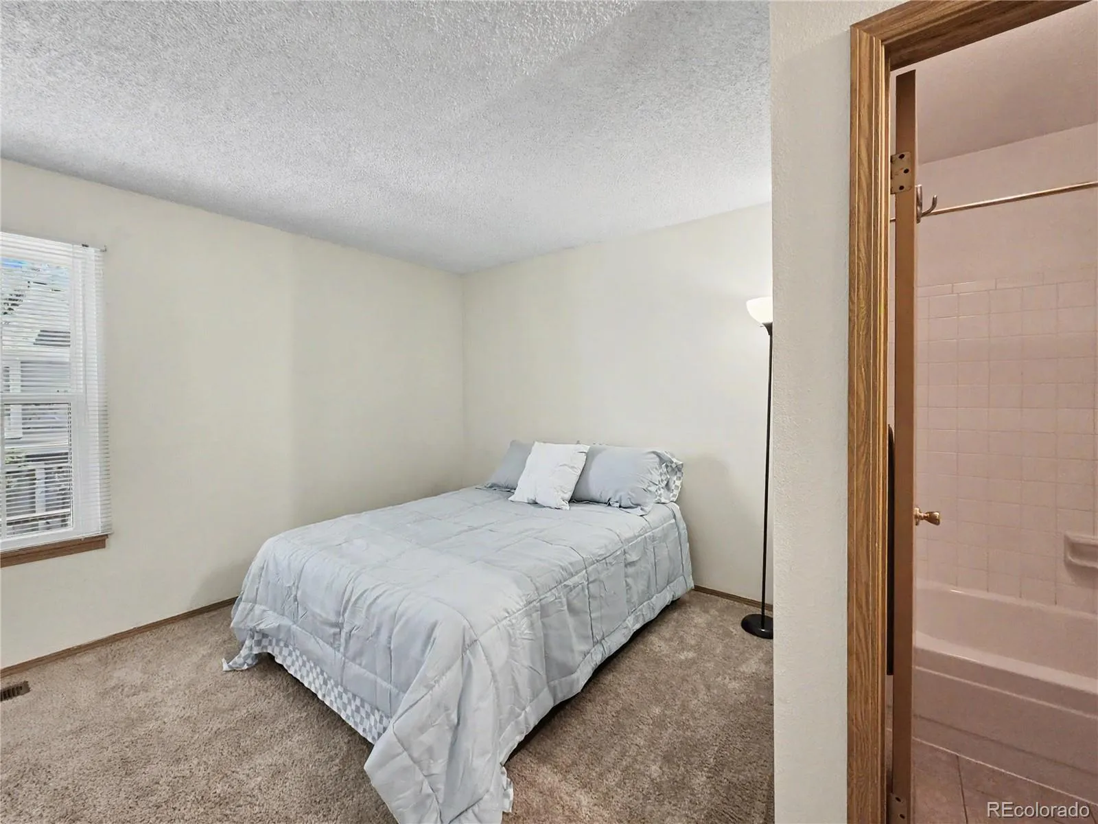 1699 S Trenton Street #8 Denver CO 80231 MLS #REC9053987 05022026060549 1600 23
