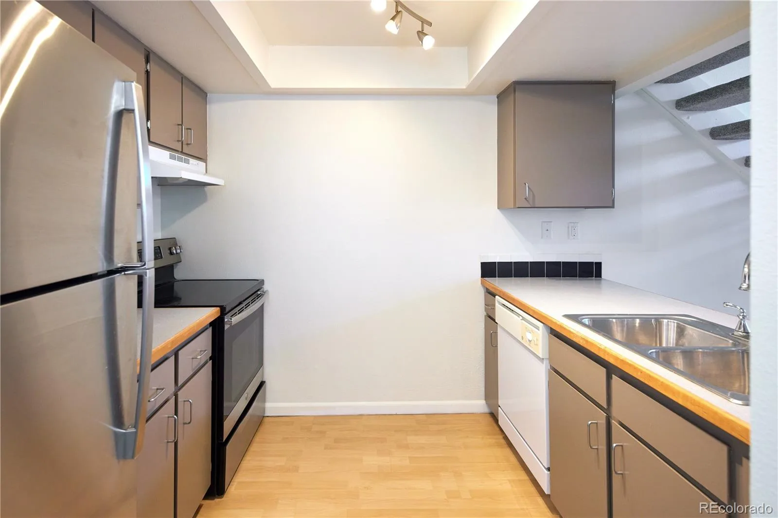 14110 E Temple Drive #X10 Aurora CO 80015 | MLS #REC9055326 07292026220729 1600 10