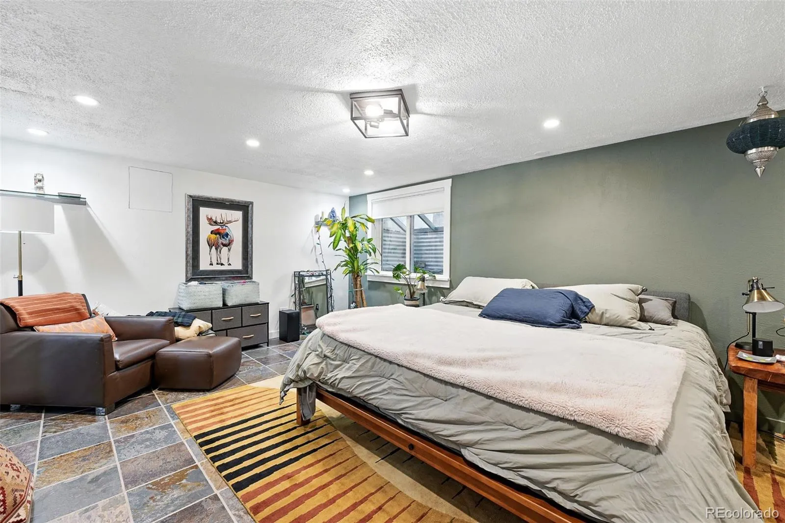 04132026180433 1600 24