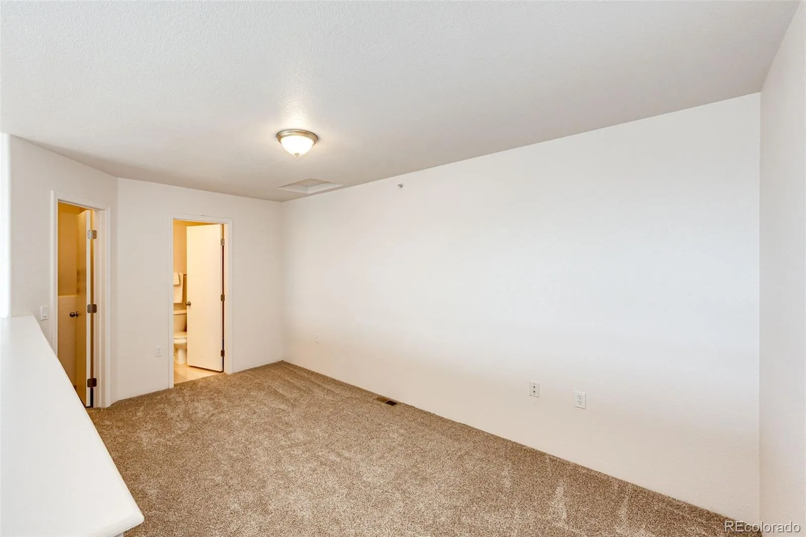 18930 E Warren Circle #D205 Aurora CO 80013 MLS #REC9058087 04162026032148 1600 14