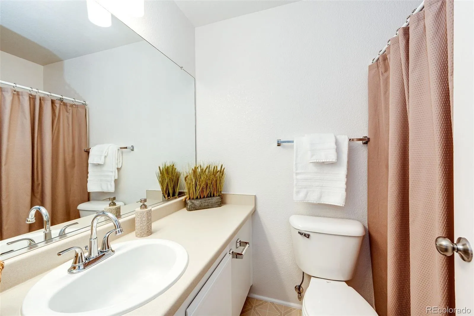 18930 E Warren Circle #D205 Aurora CO 80013 MLS #REC9058087 04162026032148 1600 15