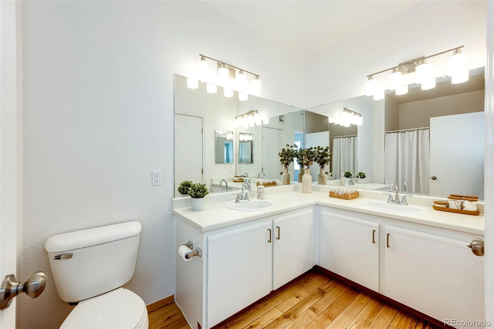 18930 E Warren Circle #D205 Aurora CO 80013 MLS #REC9058087 04162026032148 1600 9