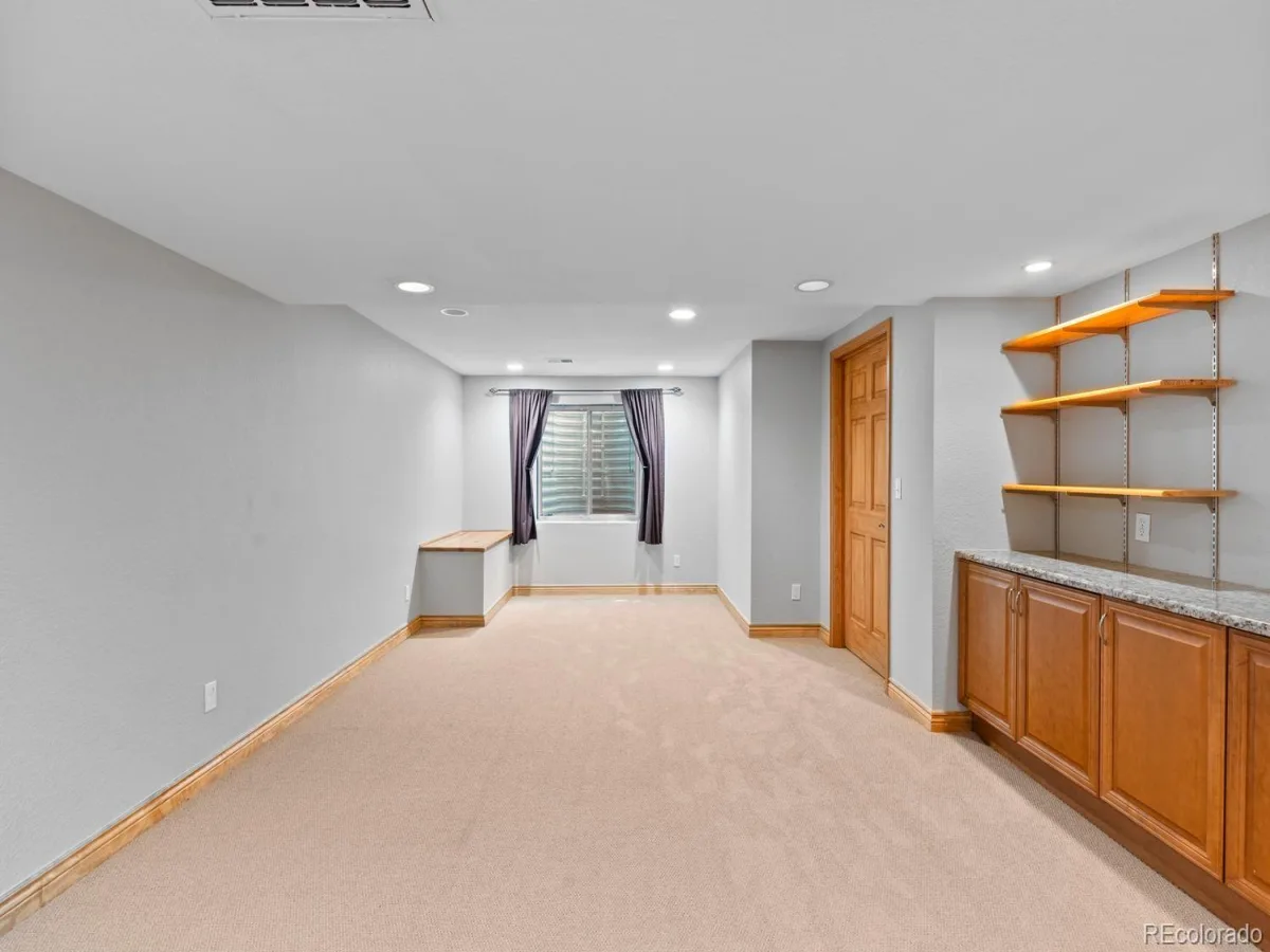 42 S Ulster Street Denver CO 80230 | MLS #REC9059511 08202026140730 1200 39