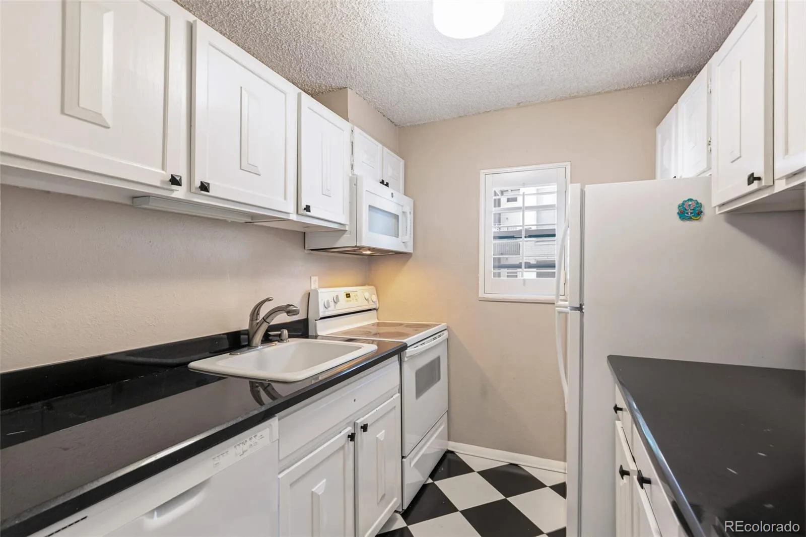 2 Adams Street #910 Denver CO 80206 MLS #REC9060163 06032026024909 1600 10