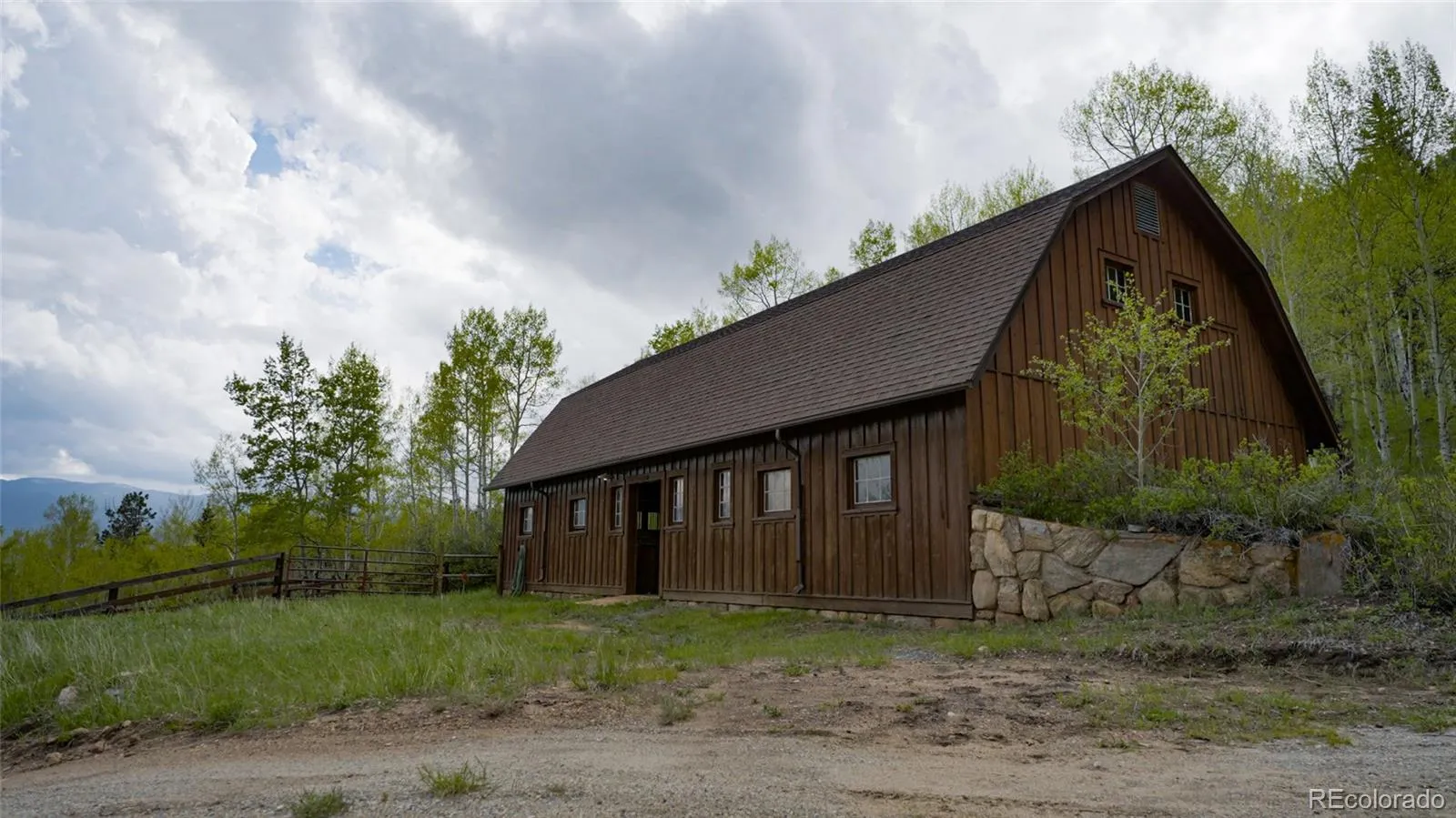 950 Corral Creek Road Evergreen CO 80439 | MLS #REC9060728 05012026043823 1600 10