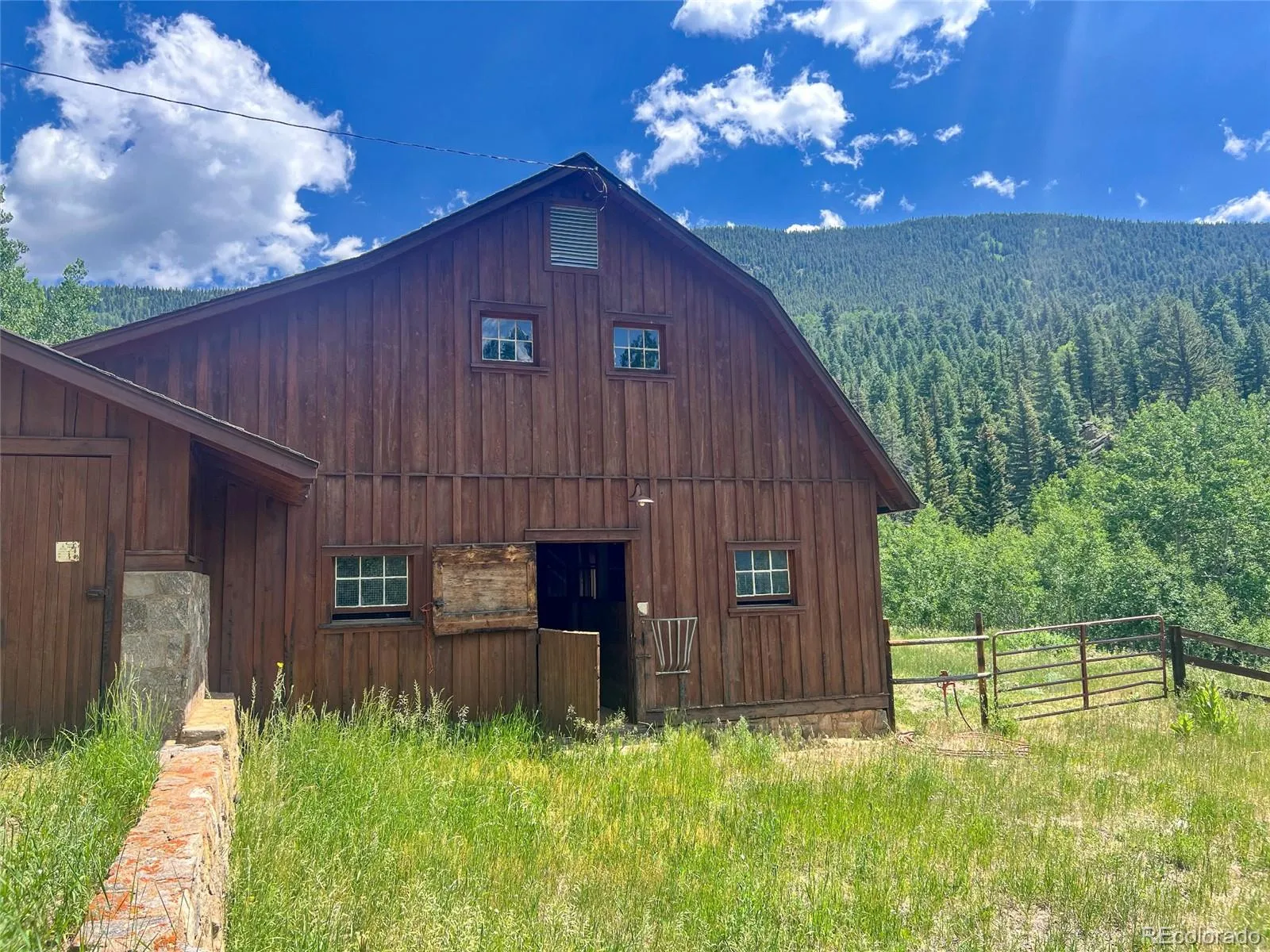 950 Corral Creek Road Evergreen CO 80439 | MLS #REC9060728 05012026043823 1600 18