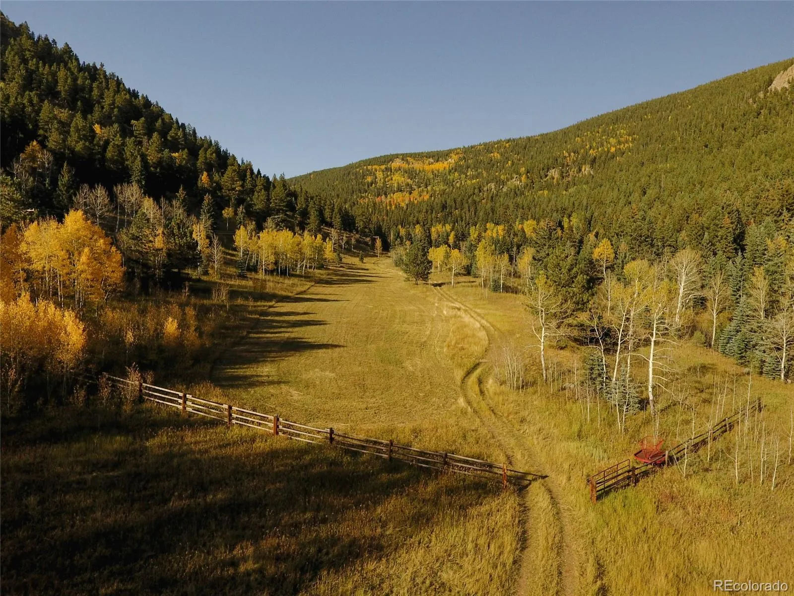 950 Corral Creek Road Evergreen CO 80439 | MLS #REC9060728 05012026043823 1600 28