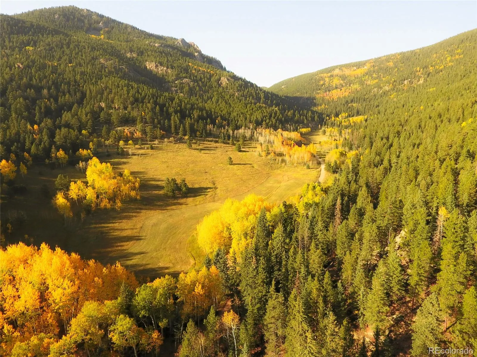 950 Corral Creek Road Evergreen CO 80439 | MLS #REC9060728 05012026043823 1600 41