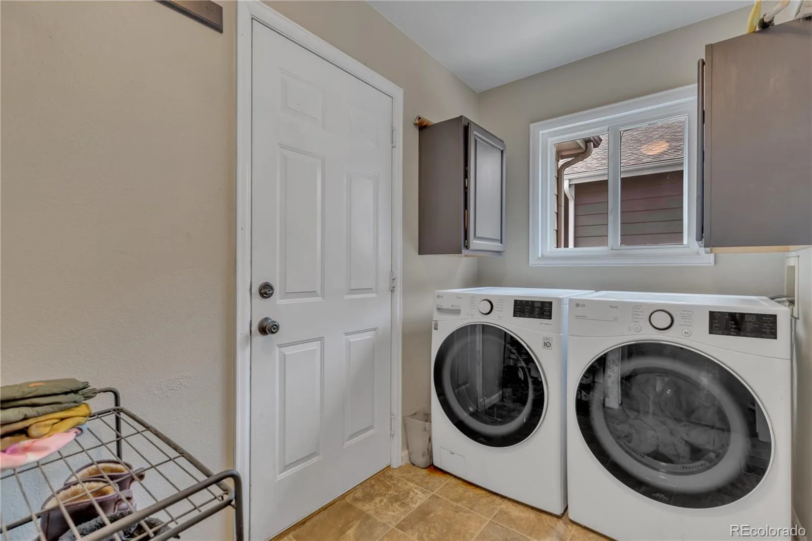 226 Eagle Drive Golden CO 80403 MLS #REC9063075 05312026160727 1600 22