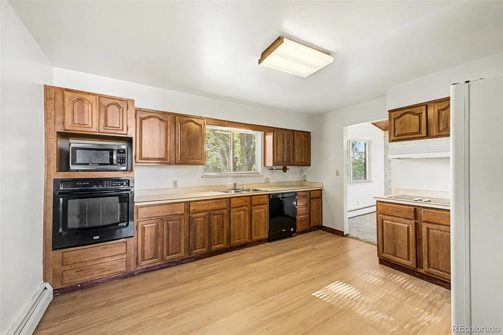 8289 Greenwood Boulevard Denver CO 80221 | MLS #REC9064620 06192026235807 1600 16