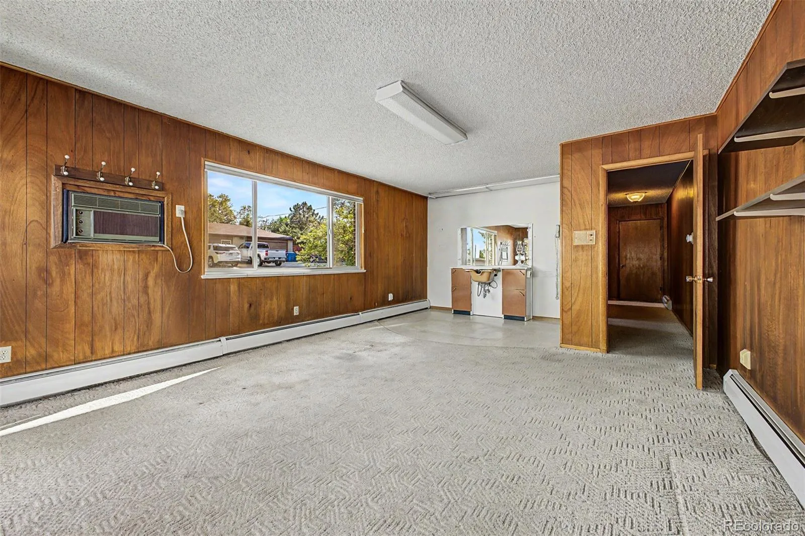 8289 Greenwood Boulevard Denver CO 80221 | MLS #REC9064620 06192026235807 1600 27