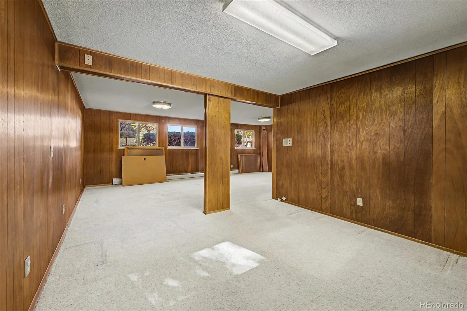 8289 Greenwood Boulevard Denver CO 80221 | MLS #REC9064620 06192026235807 1600 34