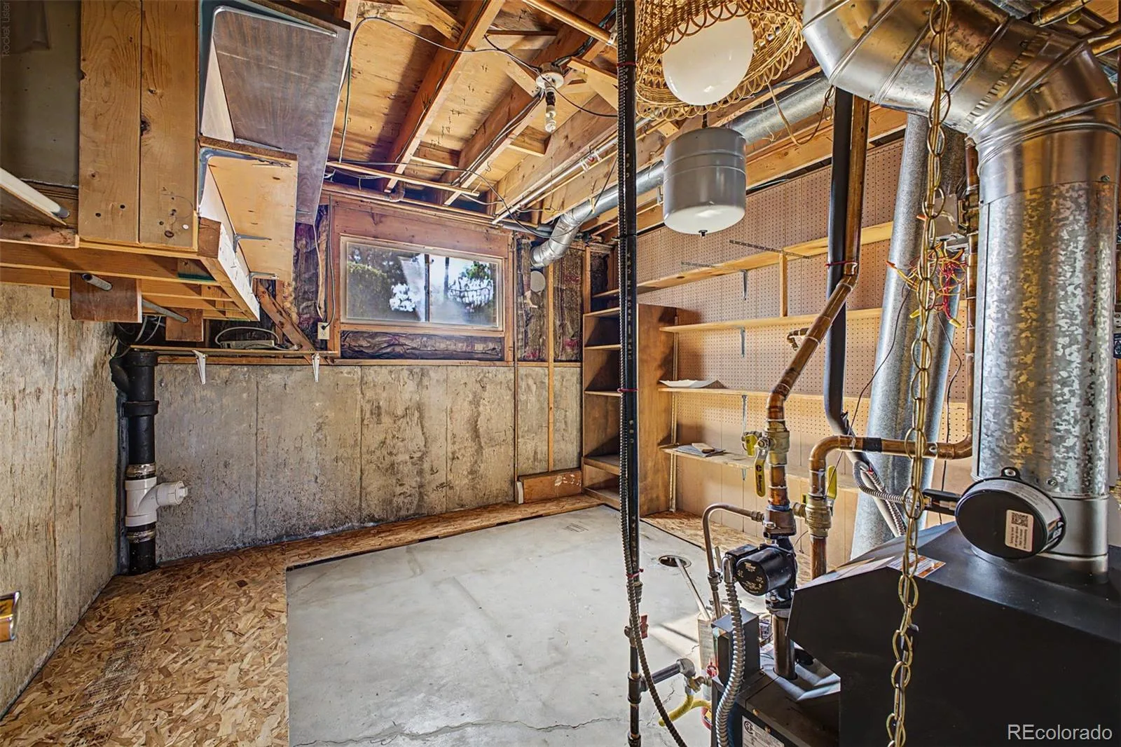 8289 Greenwood Boulevard Denver CO 80221 | MLS #REC9064620 06192026235807 1600 36