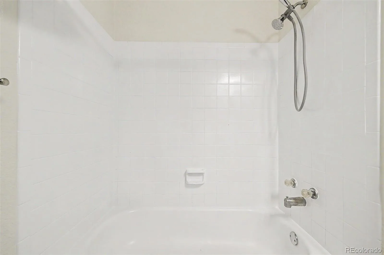 21584 E Powers Place Aurora CO 80015 | MLS #REC9065847 08042026193247 1600 26