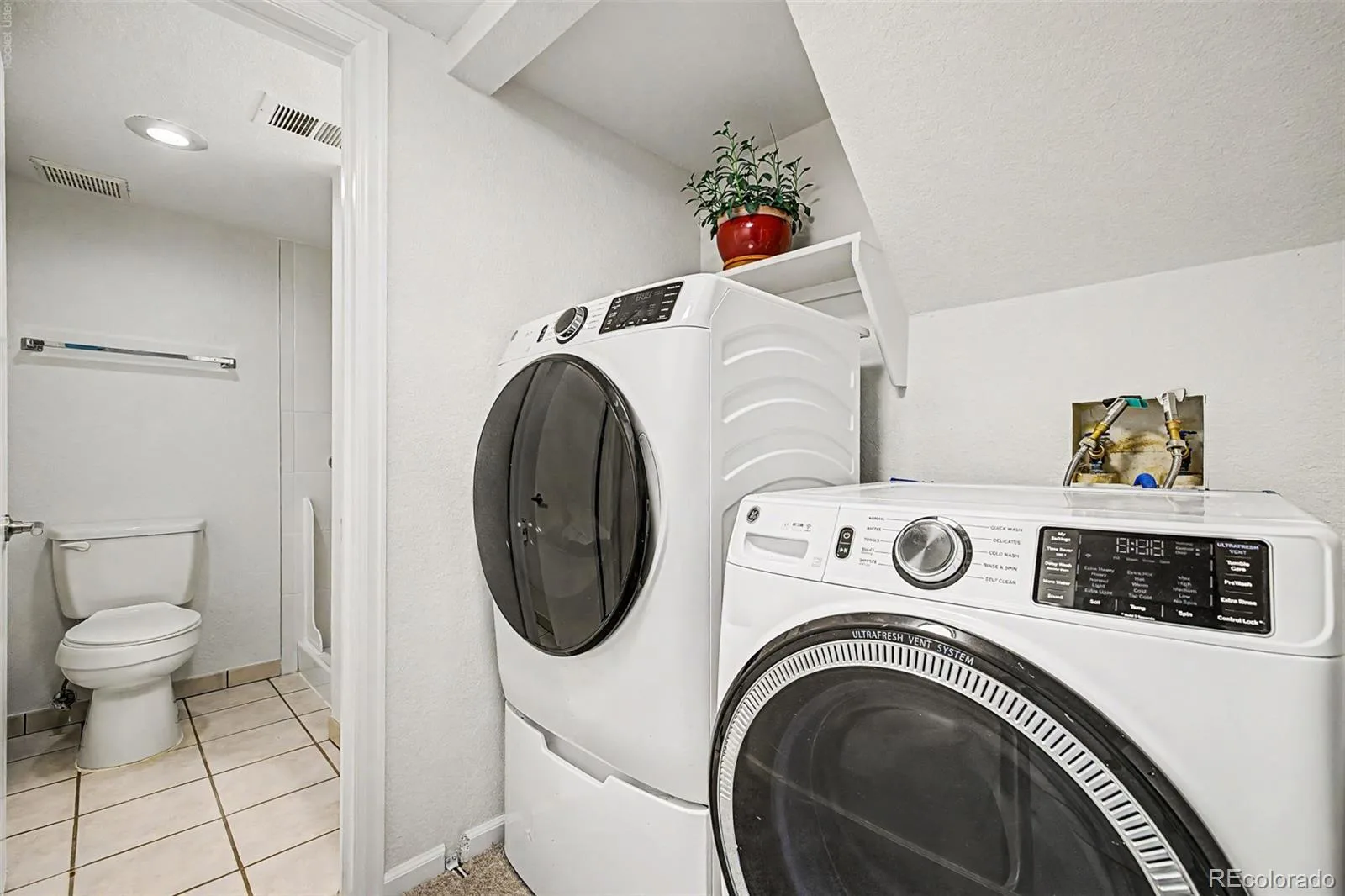 21584 E Powers Place Aurora CO 80015 | MLS #REC9065847 08042026193247 1600 30