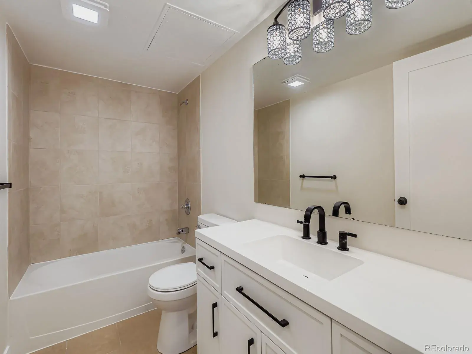 12122025202128 1600 9