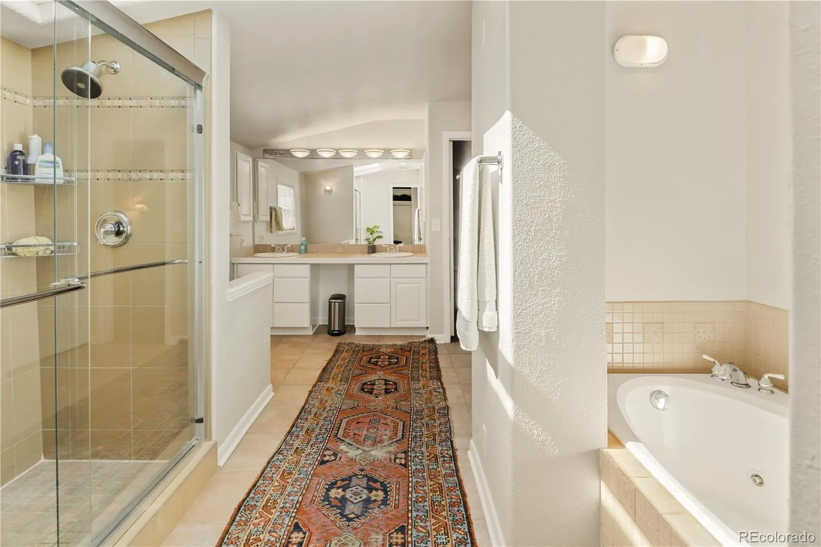 6580 E Colorado Drive Denver CO 80224 MLS #REC9066146 04222026205135 1600 31