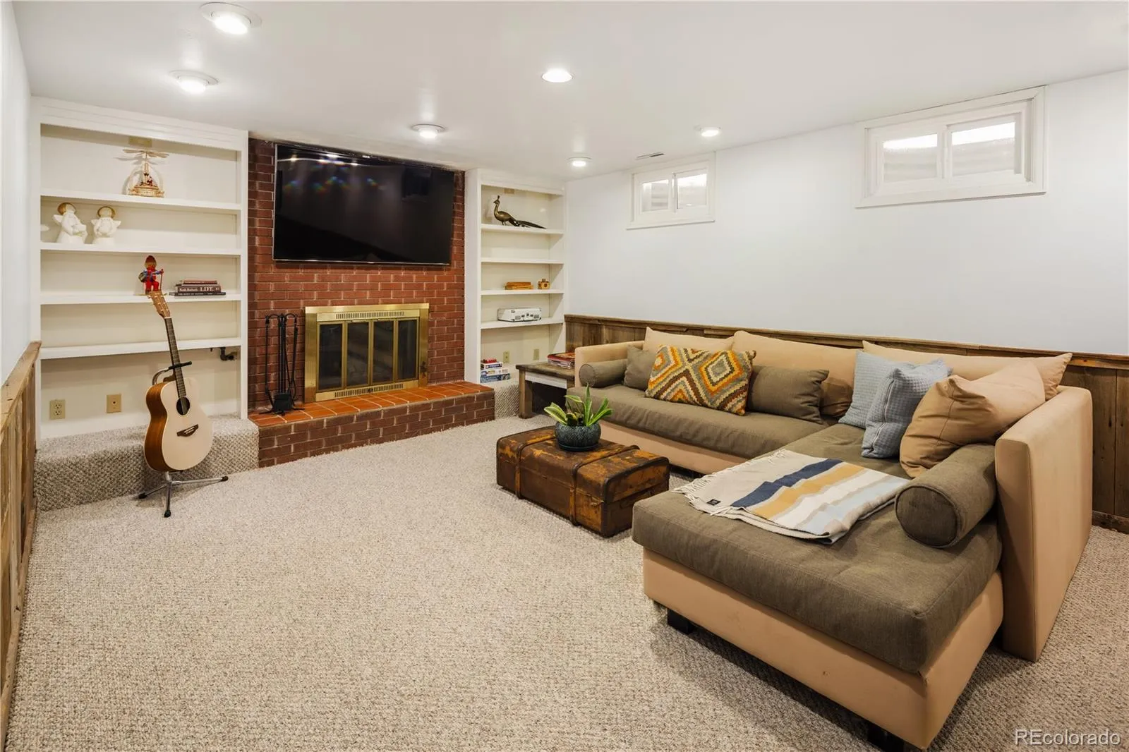 6580 E Colorado Drive Denver CO 80224 MLS #REC9066146 04222026205135 1600 34