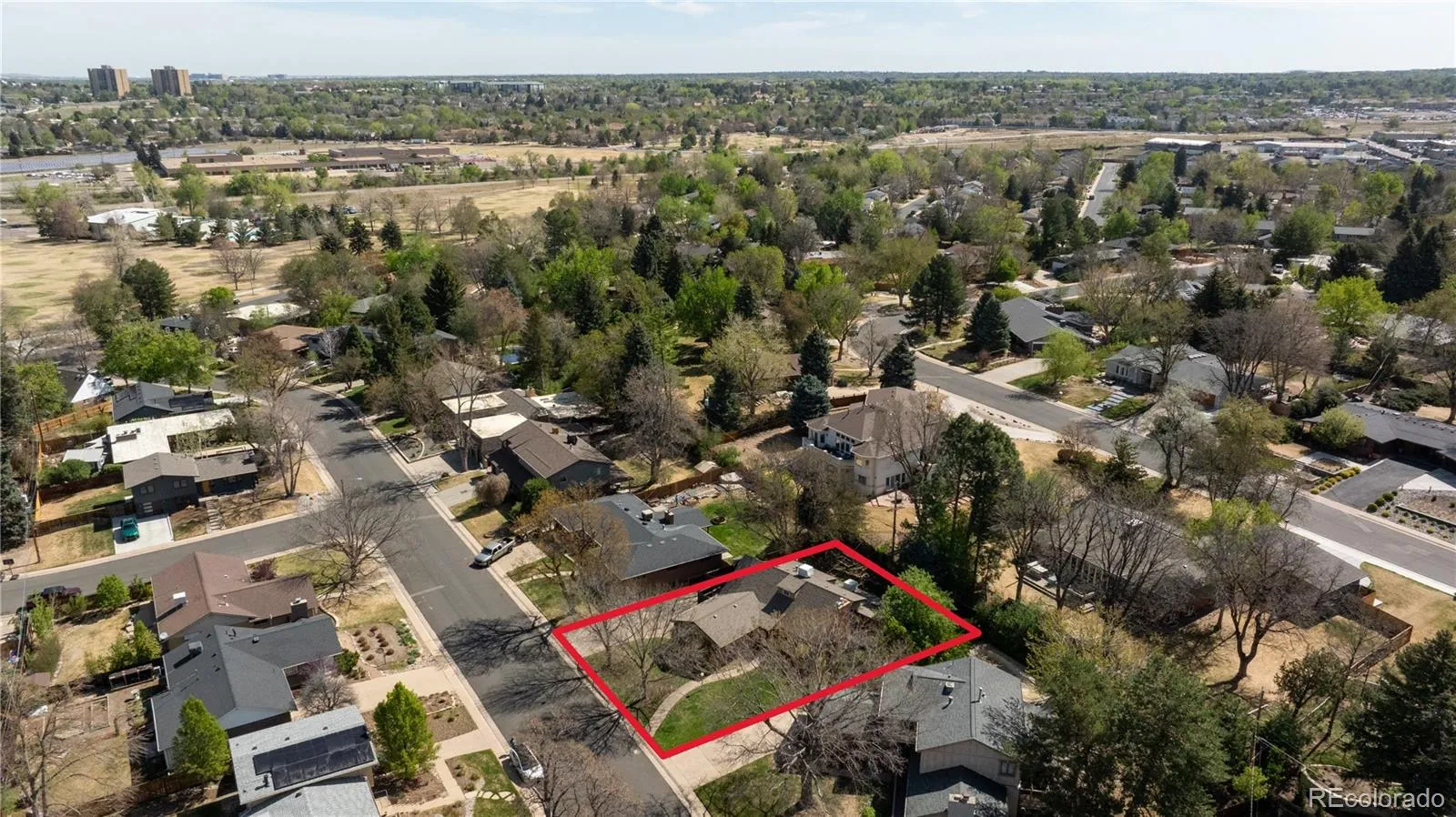 6580 E Colorado Drive Denver CO 80224 MLS #REC9066146 04222026205135 1600 46