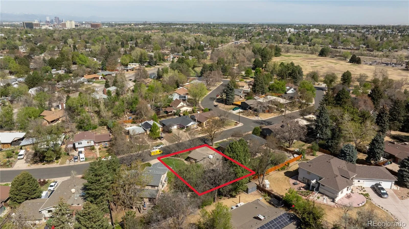 6580 E Colorado Drive Denver CO 80224 MLS #REC9066146 04222026205135 1600 47