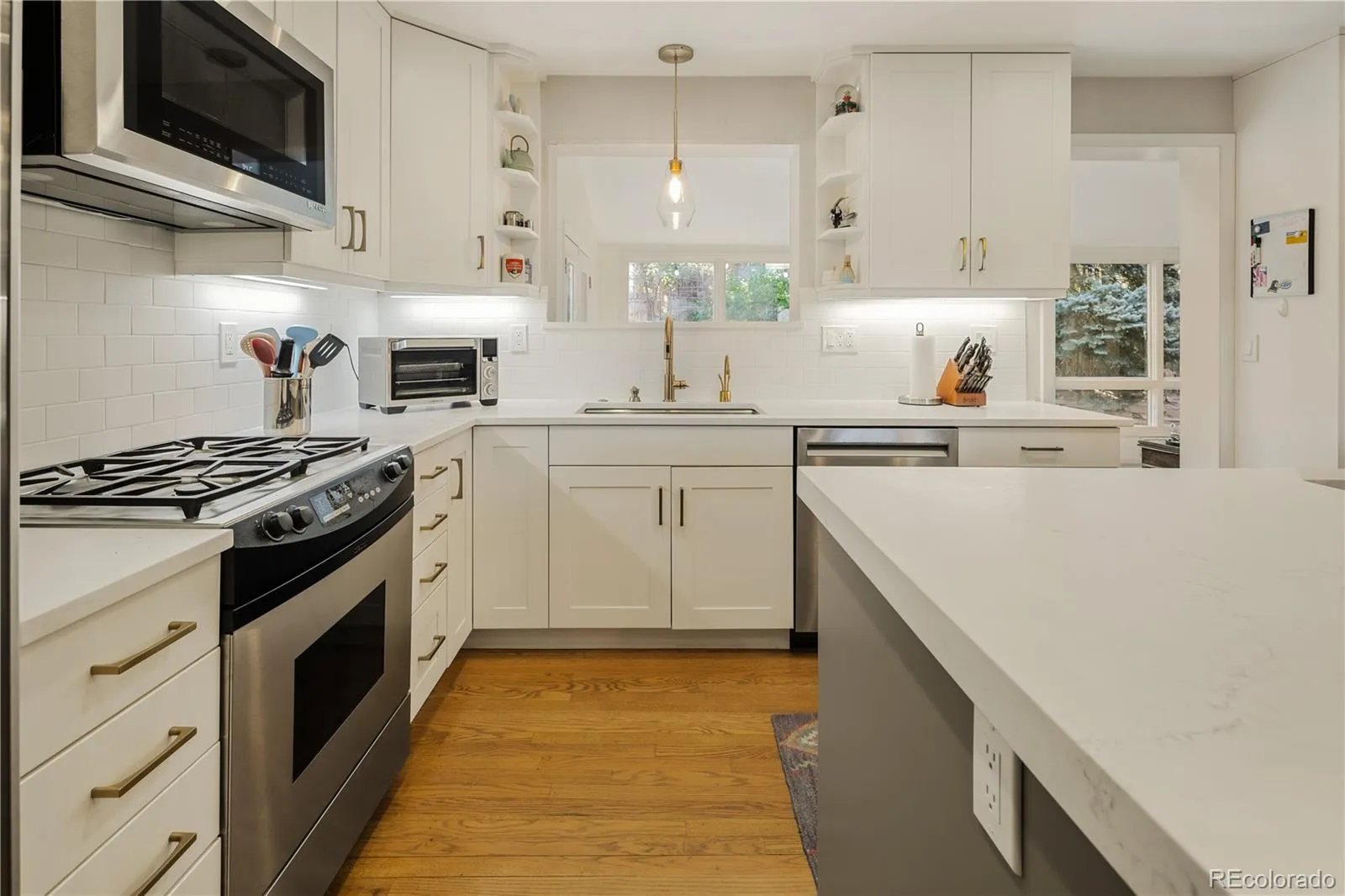 6580 E Colorado Drive Denver CO 80224 MLS #REC9066146 04222026205135 1600 9