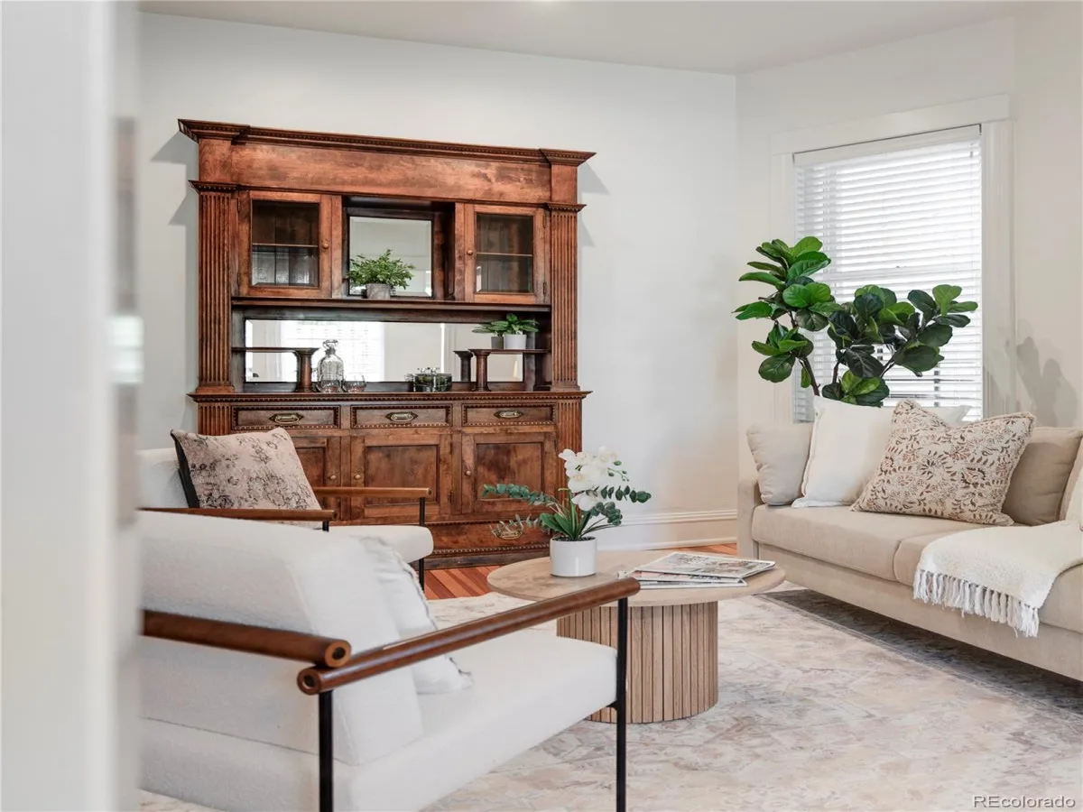 1576 N Emerson Street Denver CO 80218 | MLS #REC9067784 08222026015509 1200 15