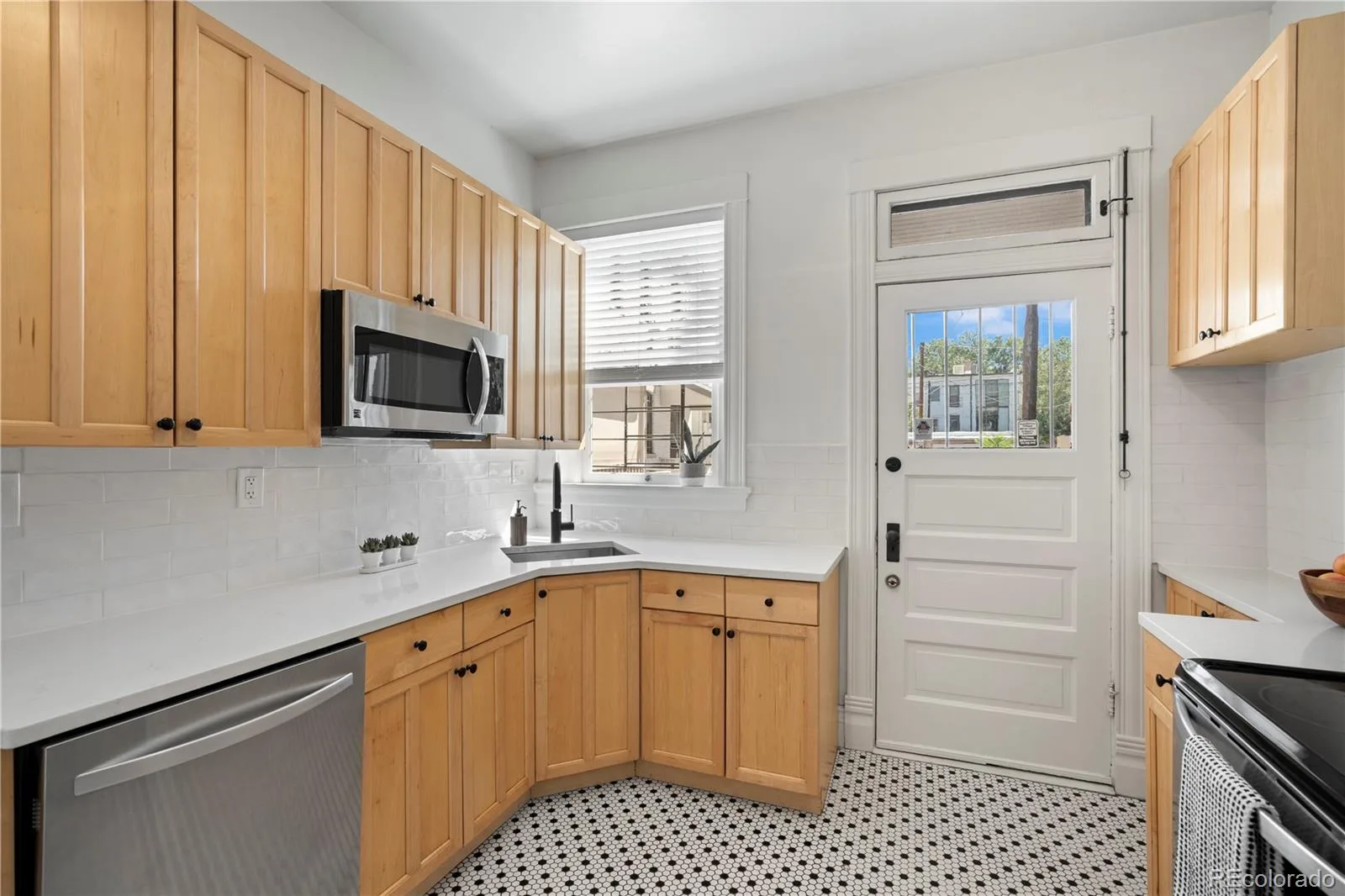 1576 N Emerson Street Denver CO 80218 | MLS #REC9067784 08222026015509 1600 17