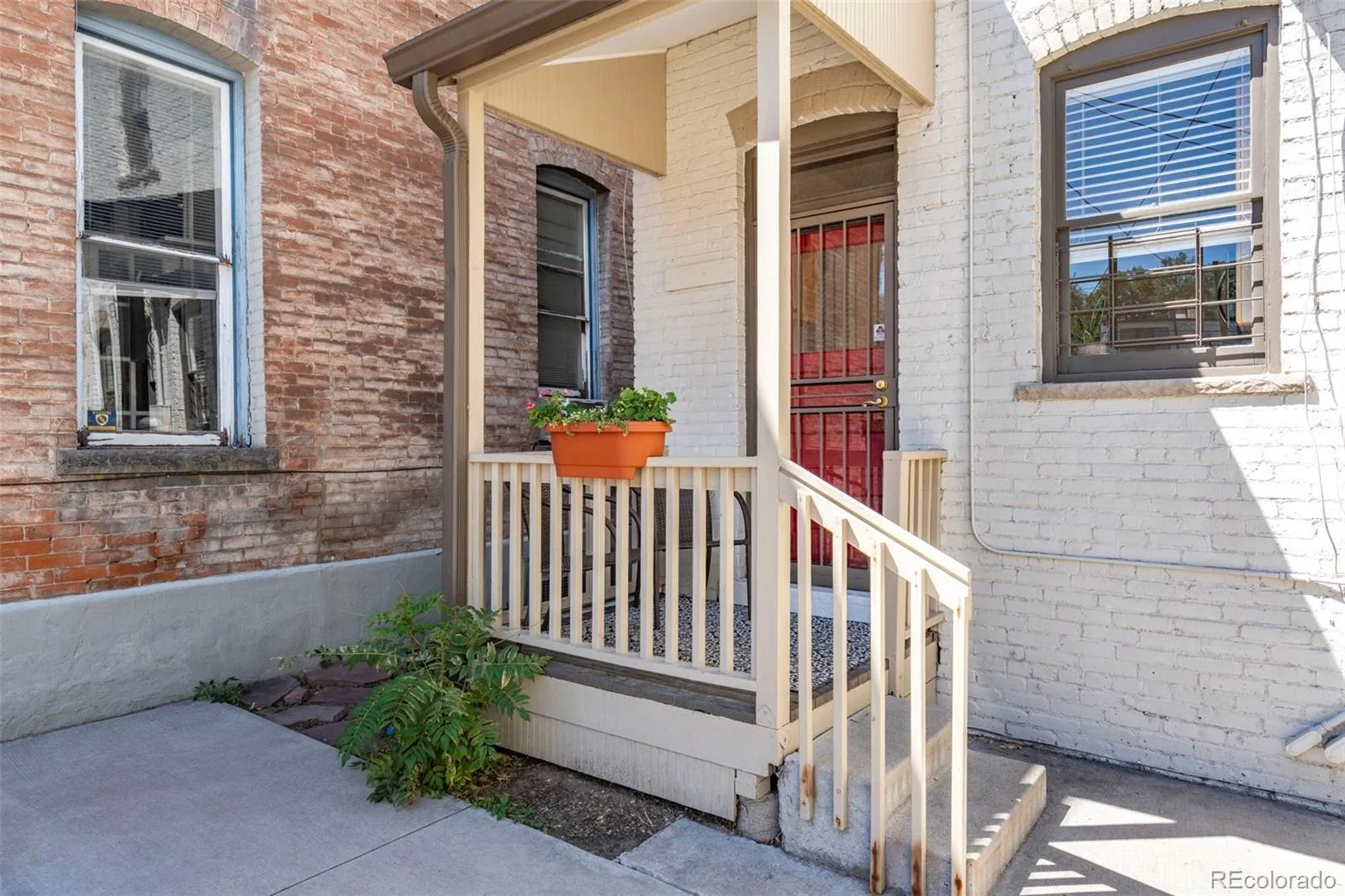1576 N Emerson Street Denver CO 80218 | MLS #REC9067784 08222026015509 1600 40