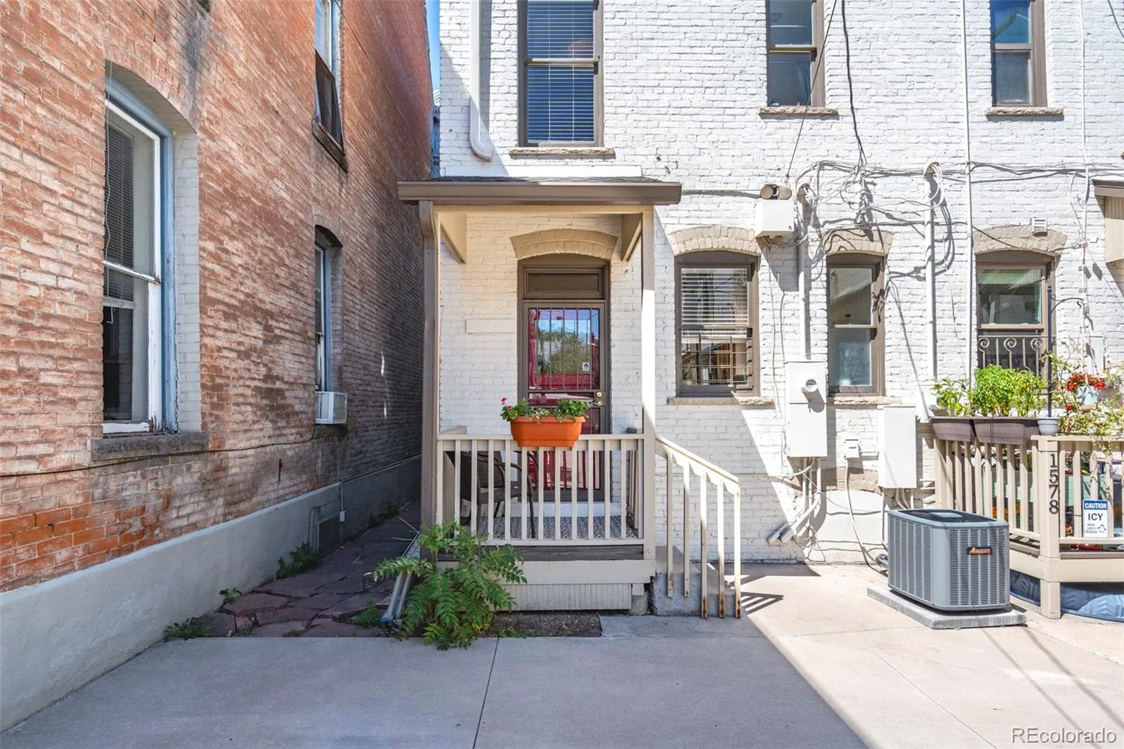 1576 N Emerson Street Denver CO 80218 | MLS #REC9067784 08222026015509 1600 41