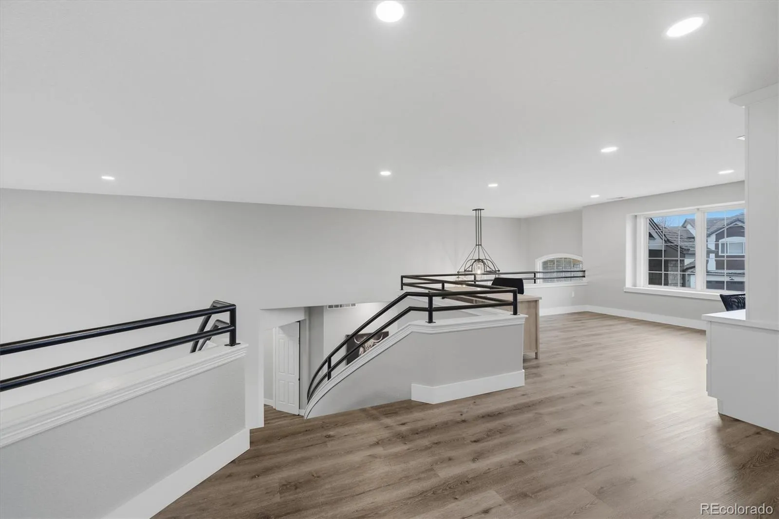 04072026162520 1600 15