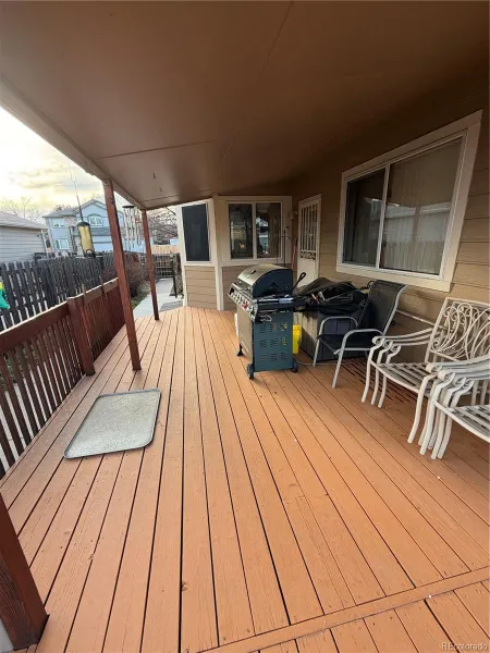 5372 YANK Way Arvada CO 80002 MLS #REC9070081 04242026165222 800 22