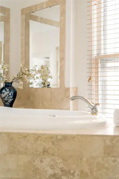 02282026011314 800 21