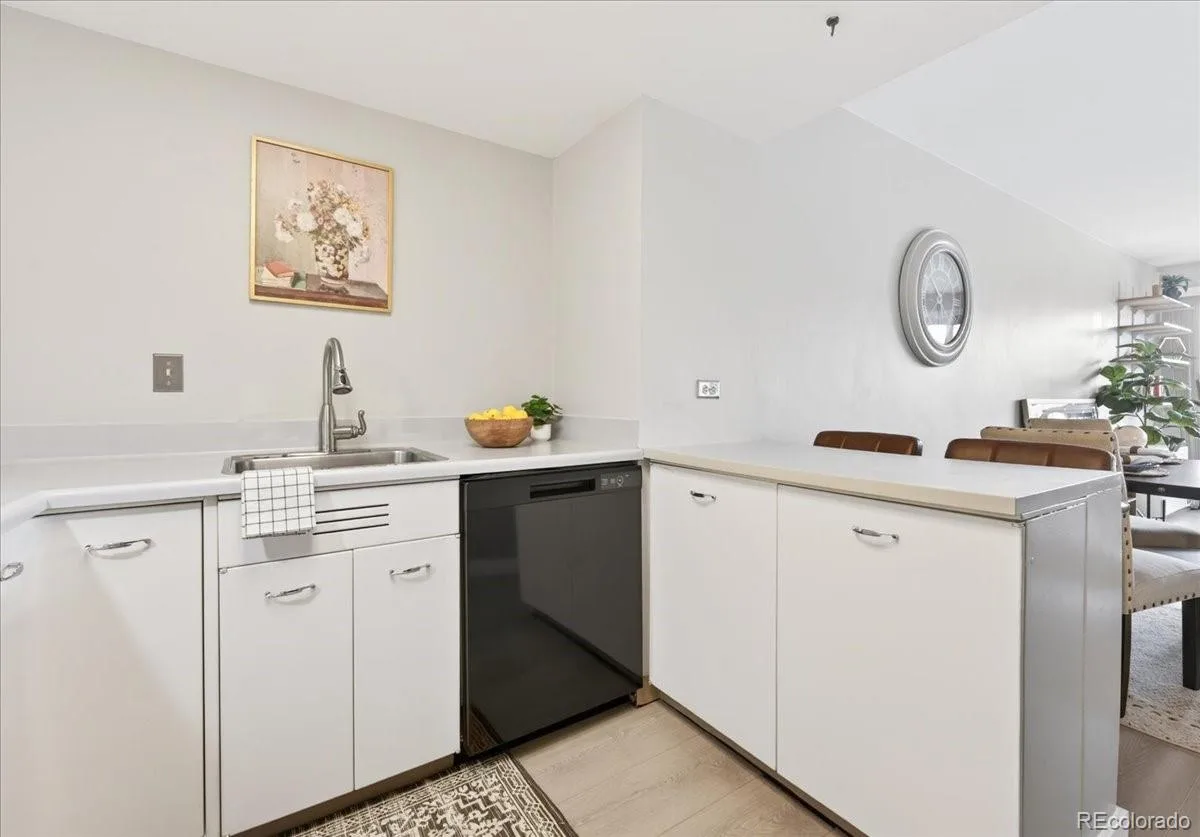 888 N Logan Street #10D Denver CO 80203 | MLS #REC9072356 06102026181545 1200 10