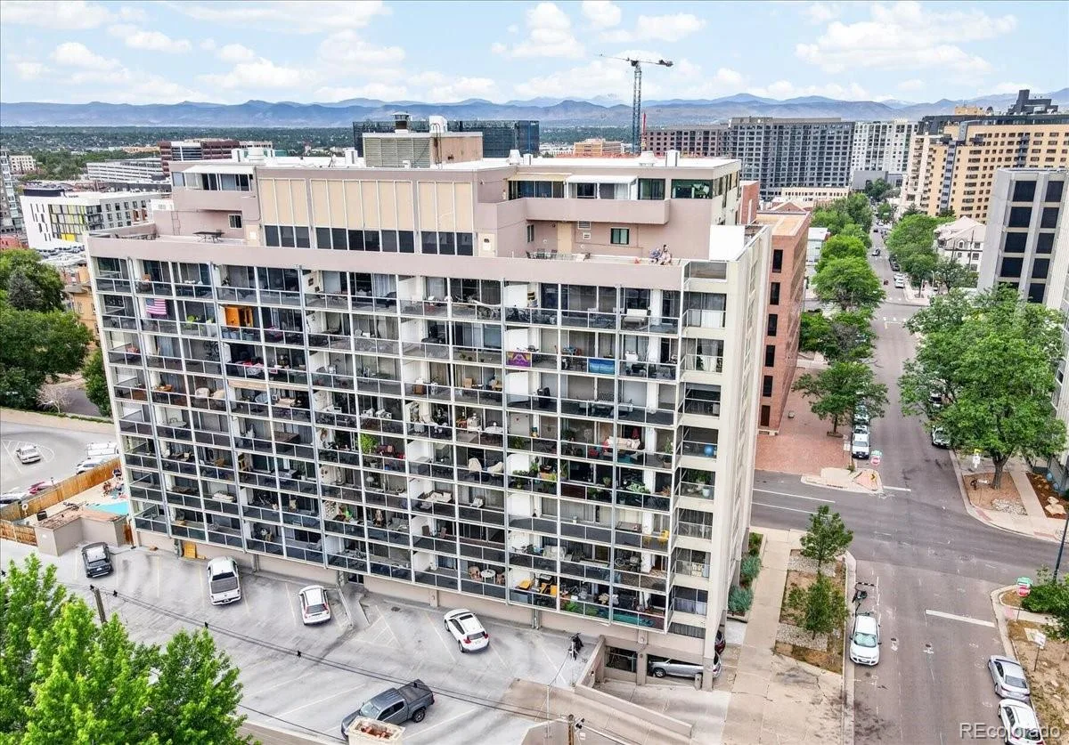 888 N Logan Street #10D Denver CO 80203 | MLS #REC9072356 06102026181545 1200 38