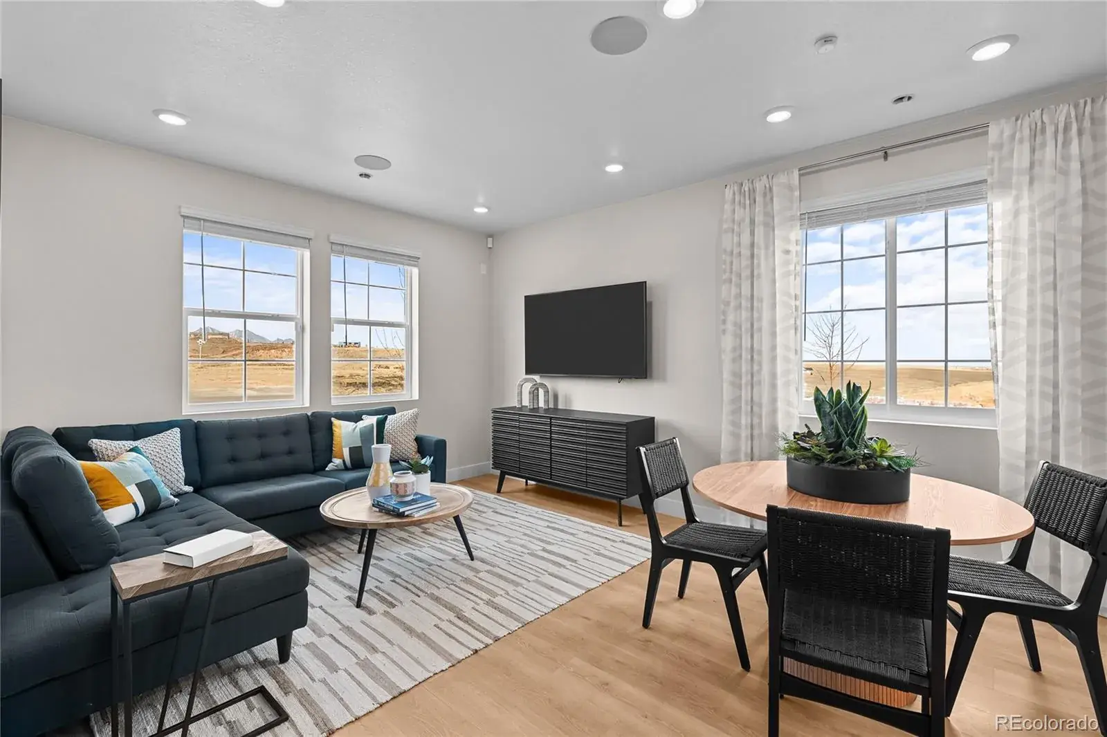 17215 W 91st Lane Arvada CO 80007 | MLS #REC9073266 10232025202040 1600 8