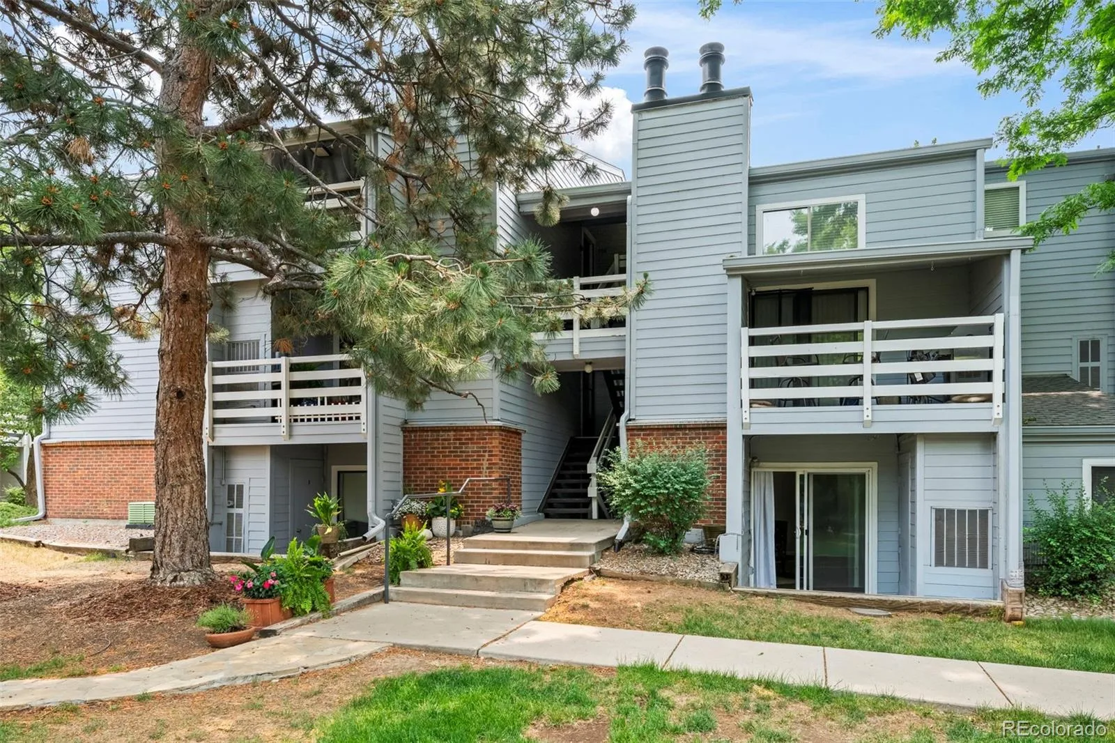 3121 S Tamarac Drive #K 106 Denver CO 80231 | MLS #REC9073901 08152026005523 1600 25