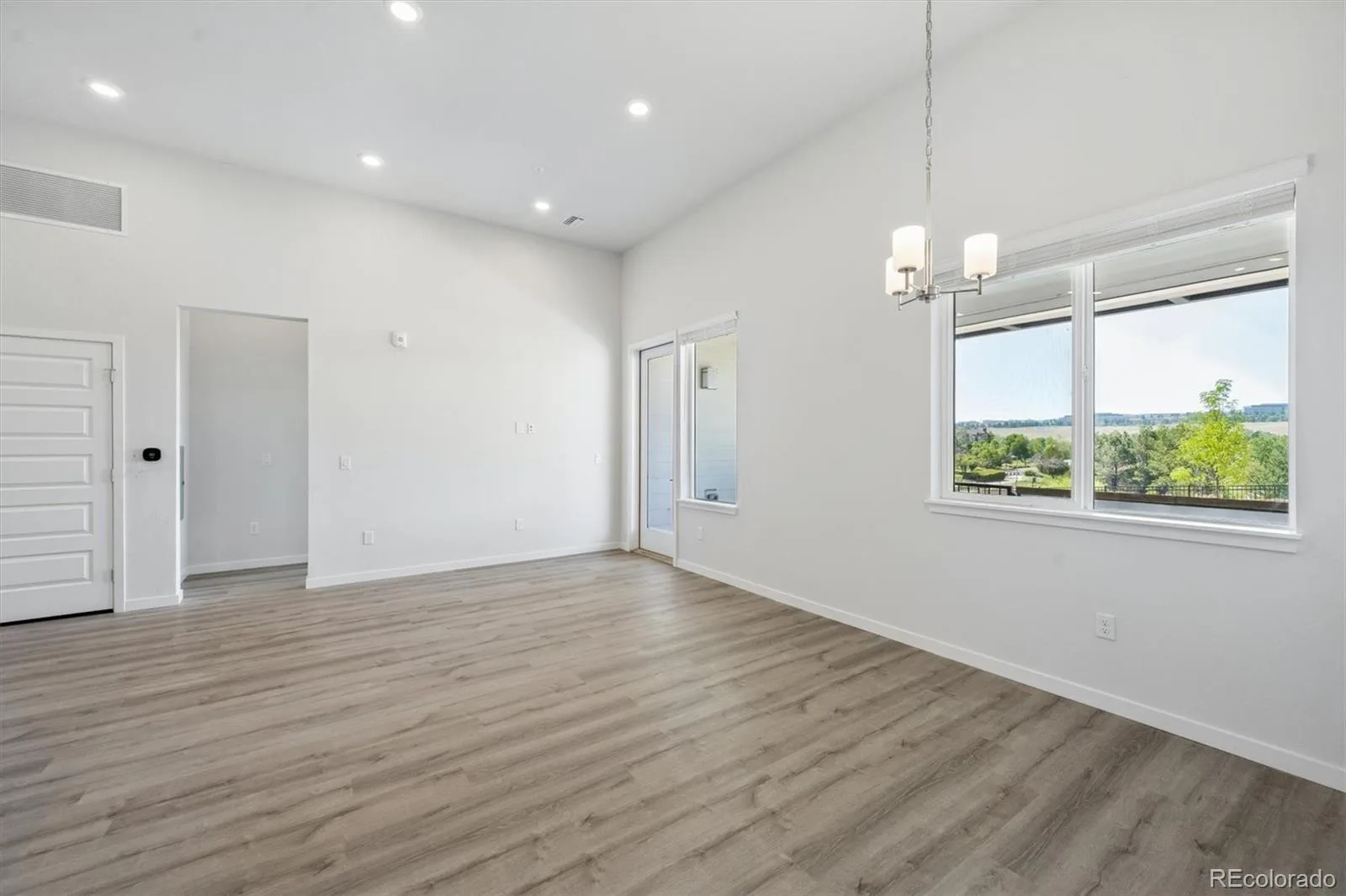 483 Interlocken Boulevard #106 Broomfield CO 80021 | MLS #REC9074742 07312026225853 1600 3