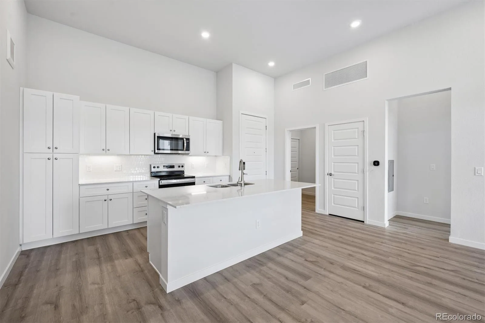 483 Interlocken Boulevard #106 Broomfield CO 80021 | MLS #REC9074742 07312026225853 1600 4