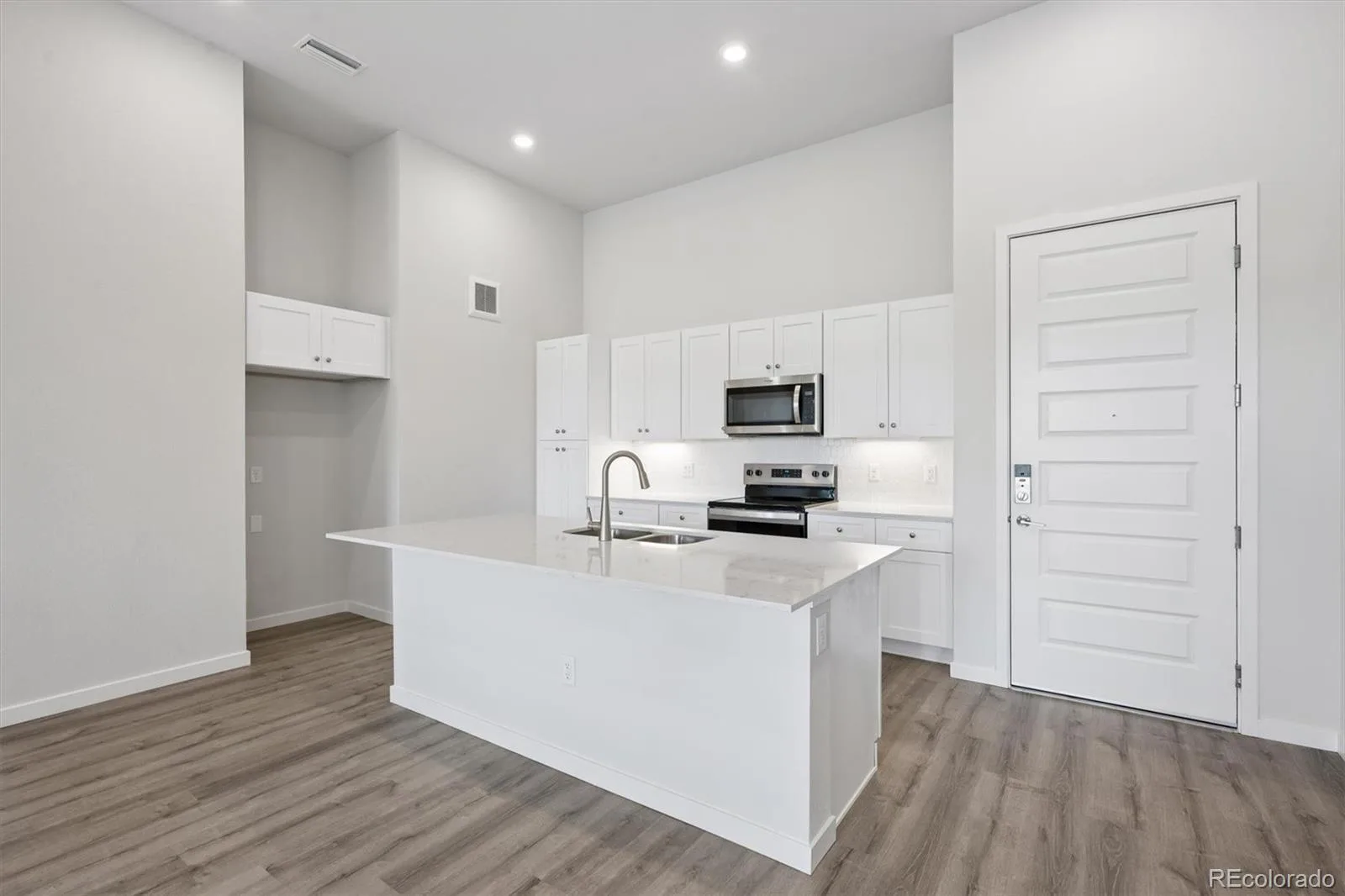 483 Interlocken Boulevard #106 Broomfield CO 80021 | MLS #REC9074742 07312026225853 1600 5