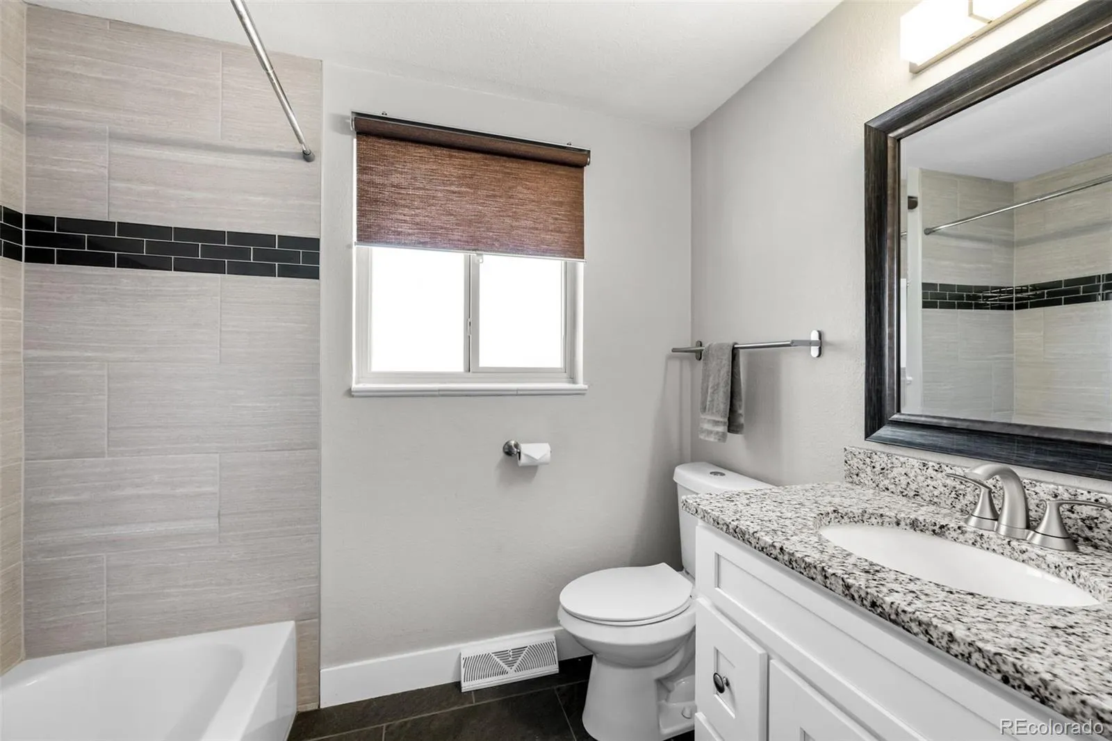 04182026192353 1600 8