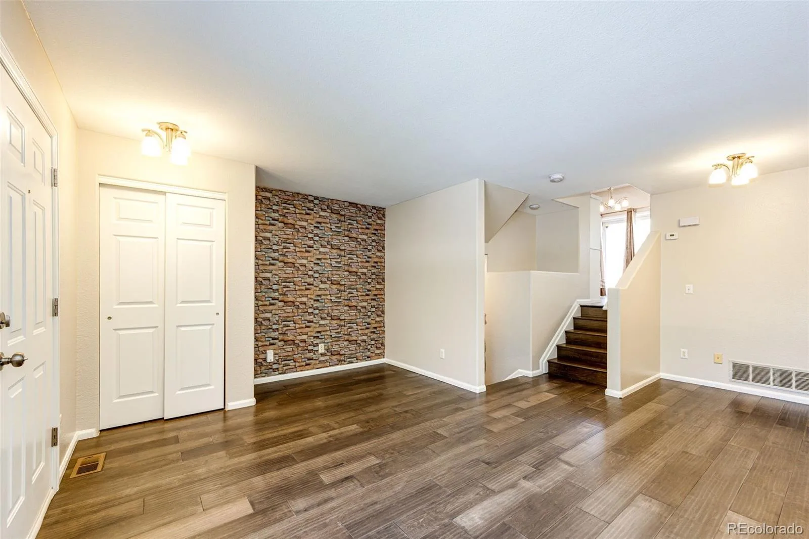 4572 S Crystal Way #B Aurora CO 80015 | MLS #REC9077343 06172026121924 1600 2
