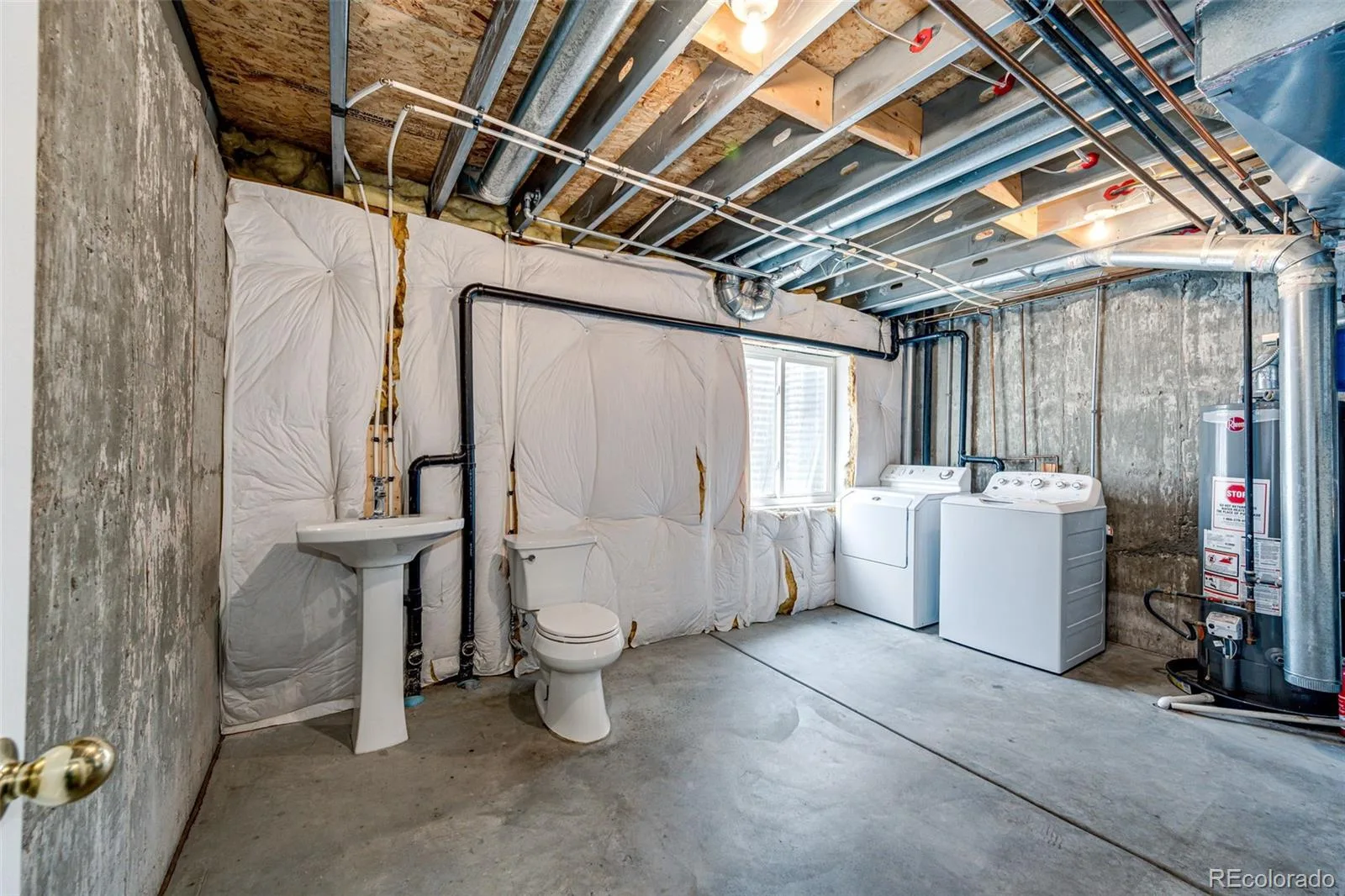 4572 S Crystal Way #B Aurora CO 80015 | MLS #REC9077343 06172026121924 1600 24