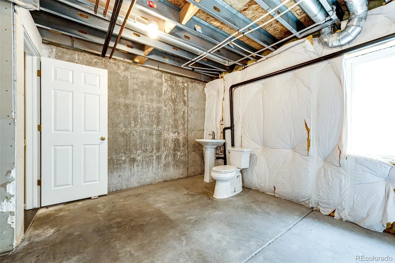 4572 S Crystal Way #B Aurora CO 80015 | MLS #REC9077343 06172026121924 1600 25