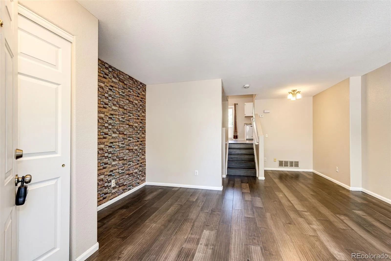 4572 S Crystal Way #B Aurora CO 80015 | MLS #REC9077343 06172026121924 1600 5