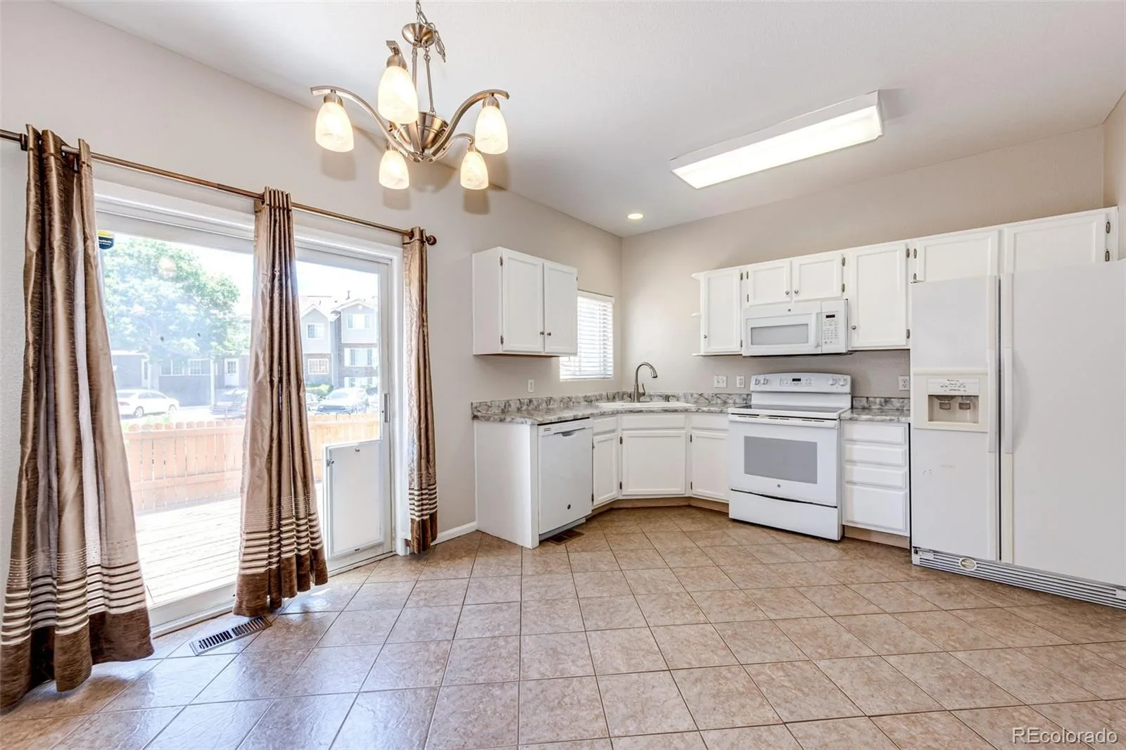 4572 S Crystal Way #B Aurora CO 80015 | MLS #REC9077343 06172026121924 1600 6