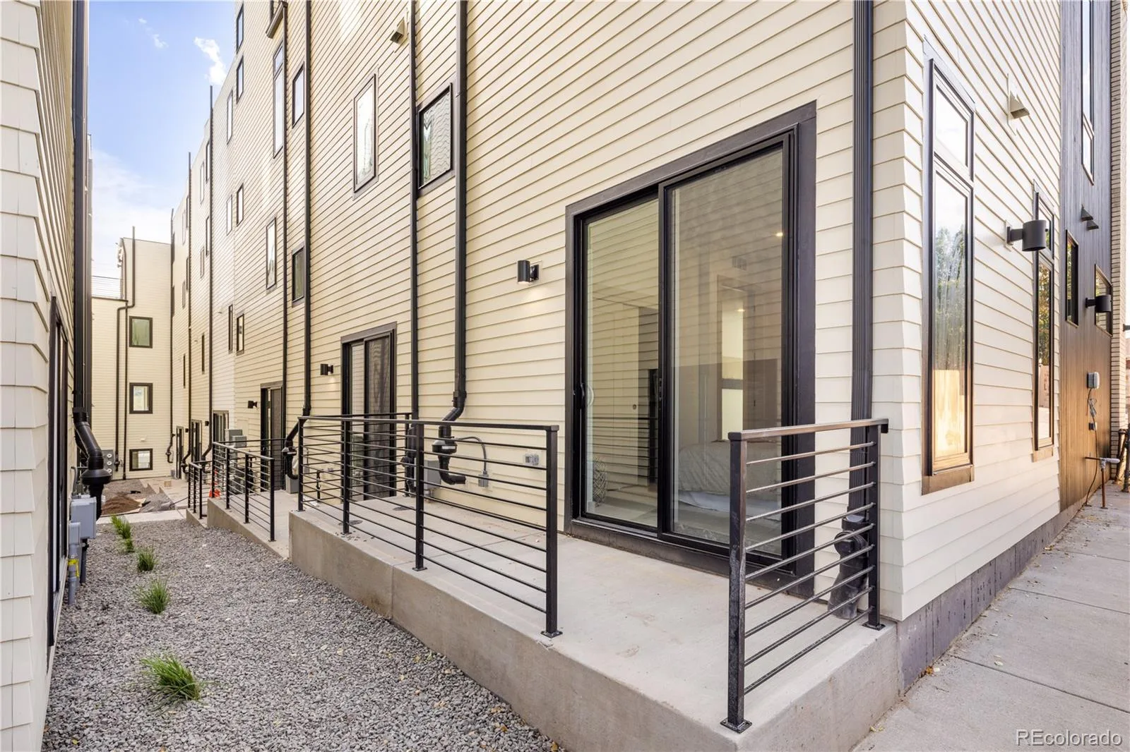 1230 N ZENOBIA Street #6 Denver CO 80204 | MLS #REC9079003 07292026160834 1600 18