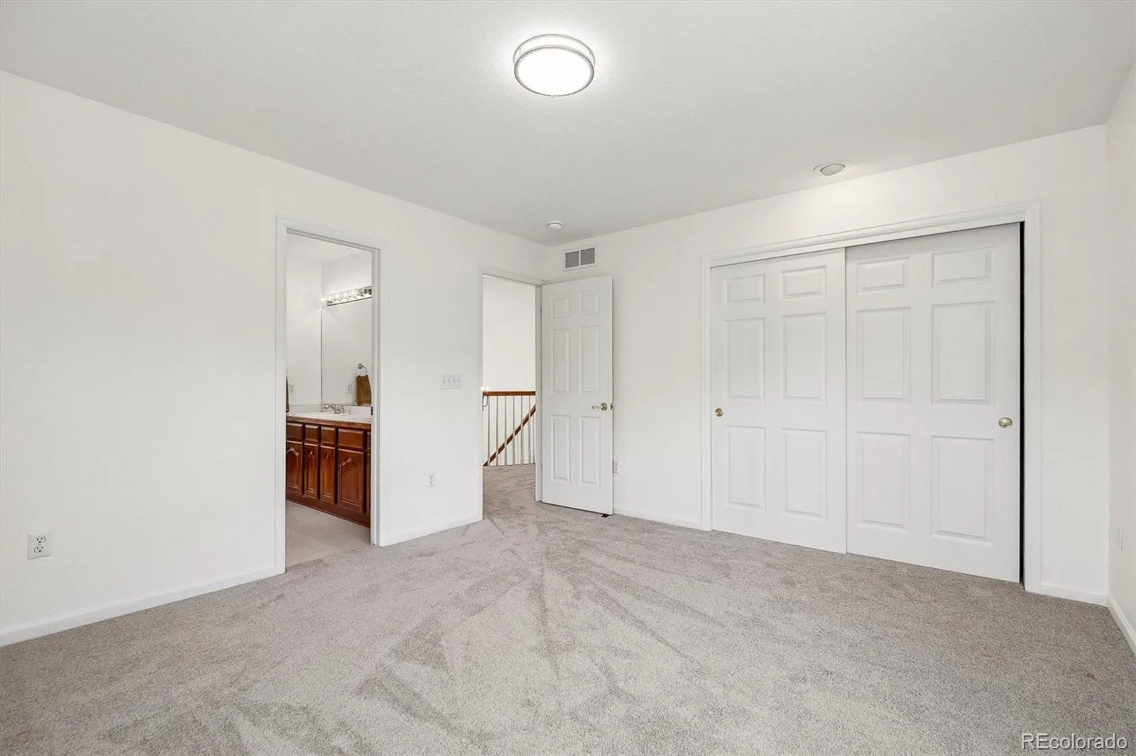 6129 S Newark Way Englewood CO 80111 | MLS #REC9080243 08112026172811 1600 23